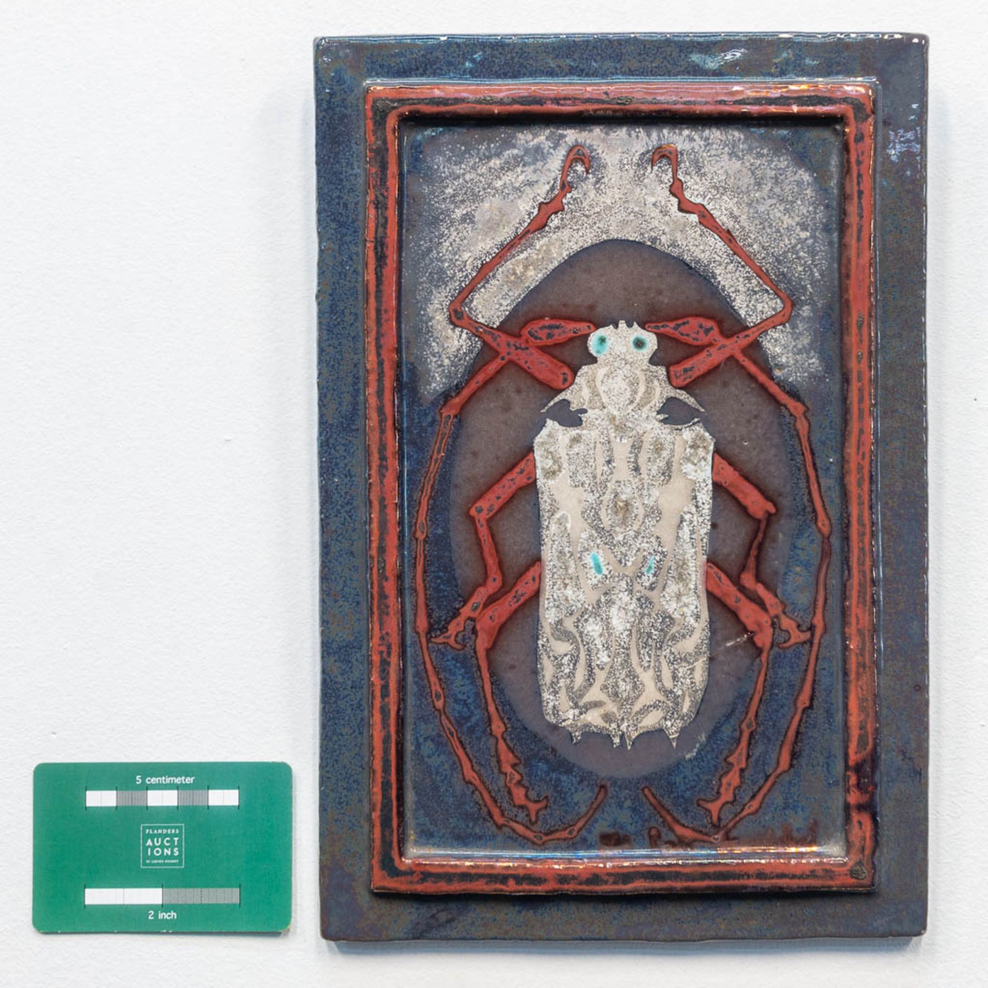 Rogier VANDEWEGHE (1923-2020) A beetle, a ceramic plaque with lustreglaze. Made between 1956 and 195 - Image 2 of 5