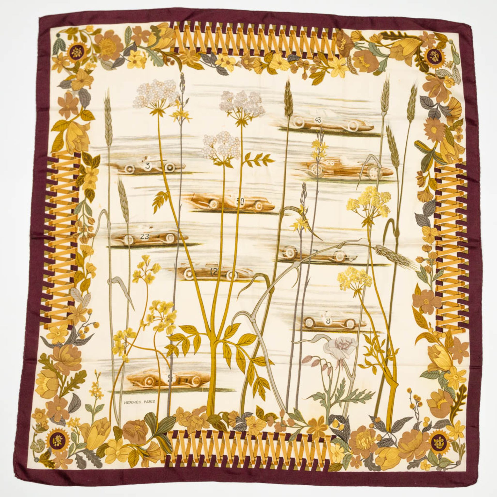 A collection of 3 Hermes Paris silk Foulards: 'Forets en l'ile de france', 'L'hiver en poste' en 'Ra - Bild 11 aus 26