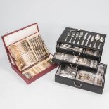 A collection of 2 silver plated cutlery sets of which 1 is marked Wiskemann, model 'Fleury'. (31,5 x
