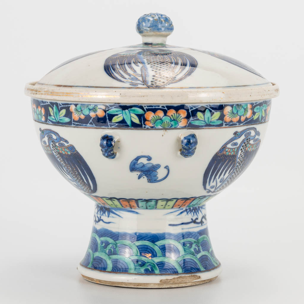 A 'Bain Marie' Douchai made of Chinese porcelain, Tching dinasty, 19th century.Ê (21 x 20 cm) - Image 7 of 16