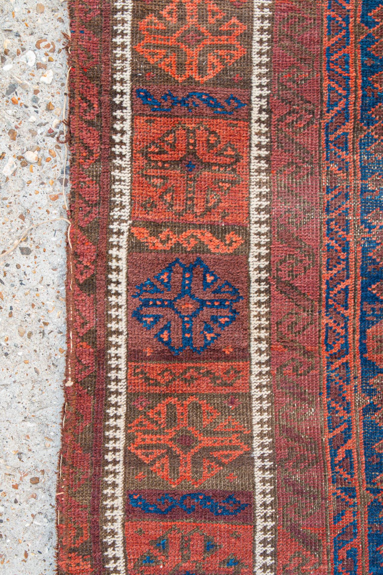 An Oriental hand-made carpet. Bokhara / Turkaman. (112 x 210 cm) - Image 2 of 5