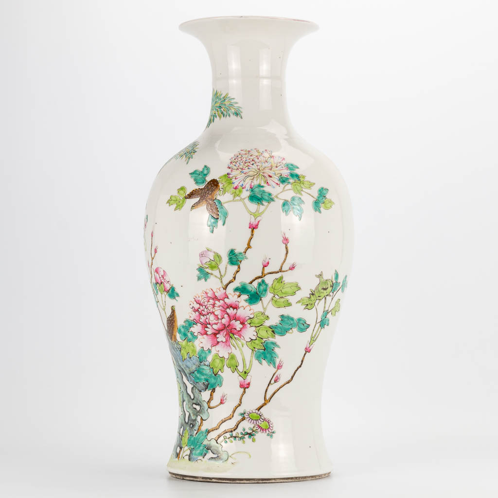 A Chinese vase with decor of peonies and birds. 19th/20th century. (46 x 20 cm) - Image 7 of 16