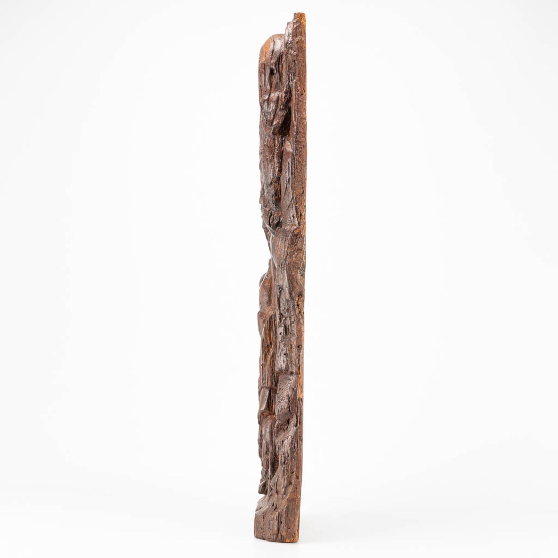 A wood sculpture of the holy family. (5,5 x 19 x 61 cm) - Image 3 of 15