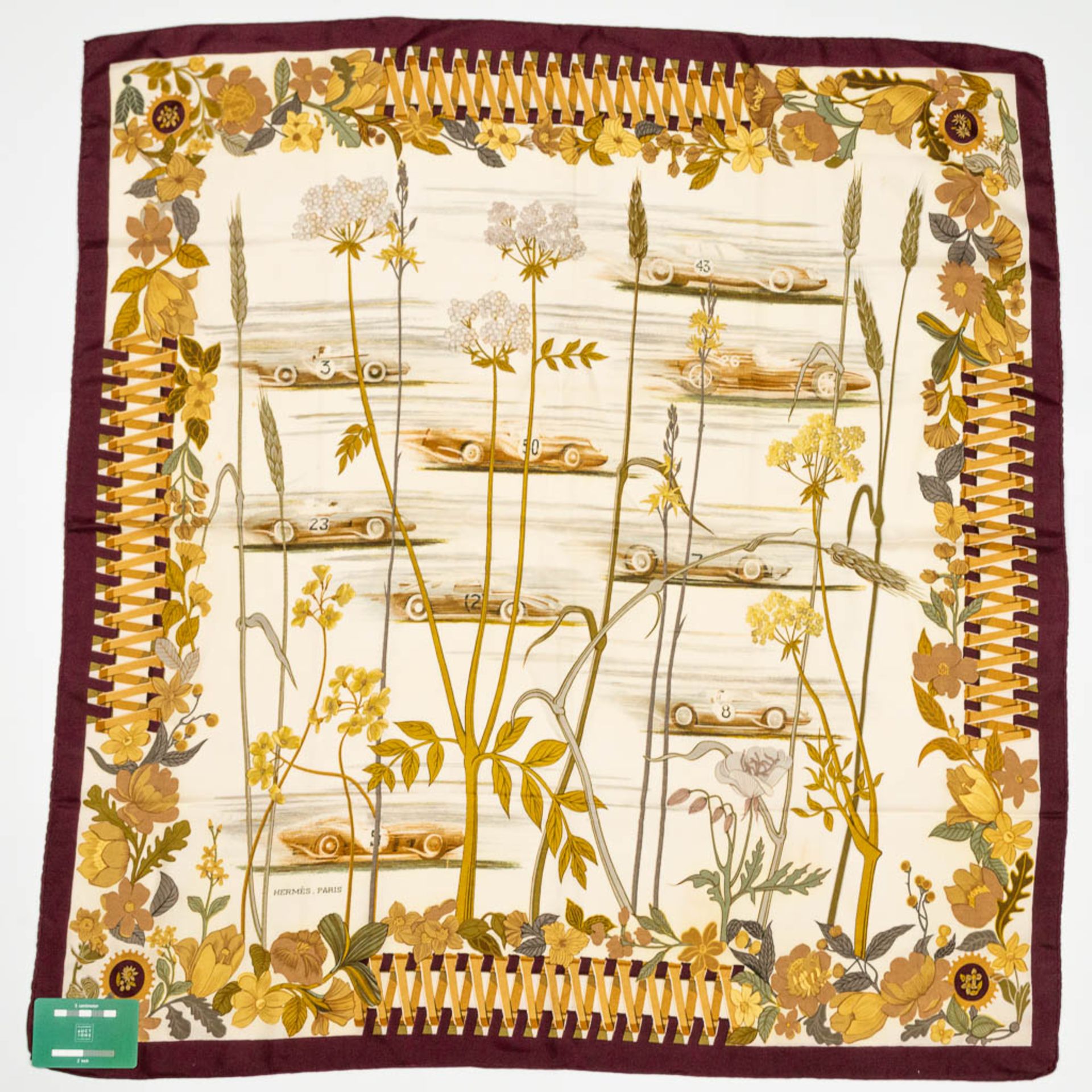 A collection of 3 Hermes Paris silk Foulards: 'Forets en l'ile de france', 'L'hiver en poste' en 'Ra - Bild 10 aus 26