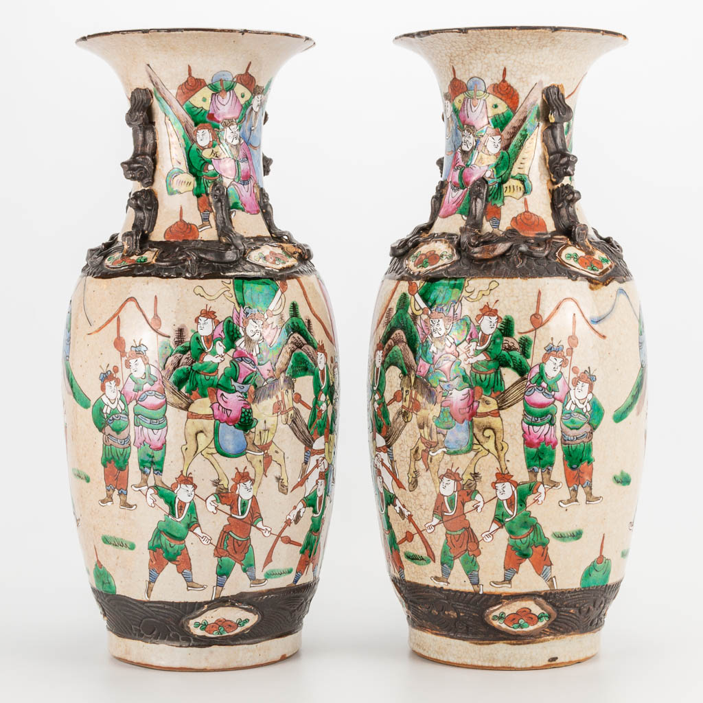 A pair of Nanking Chinese porcelain vases. (46 x 20 cm) - Image 4 of 25