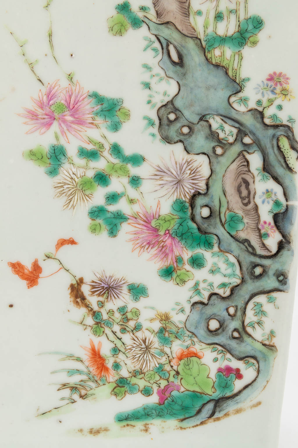 A square vase made of Chinese Porcelain, with decor of trees and birds, 19th/20th century. (15 x 17 - Image 21 of 21