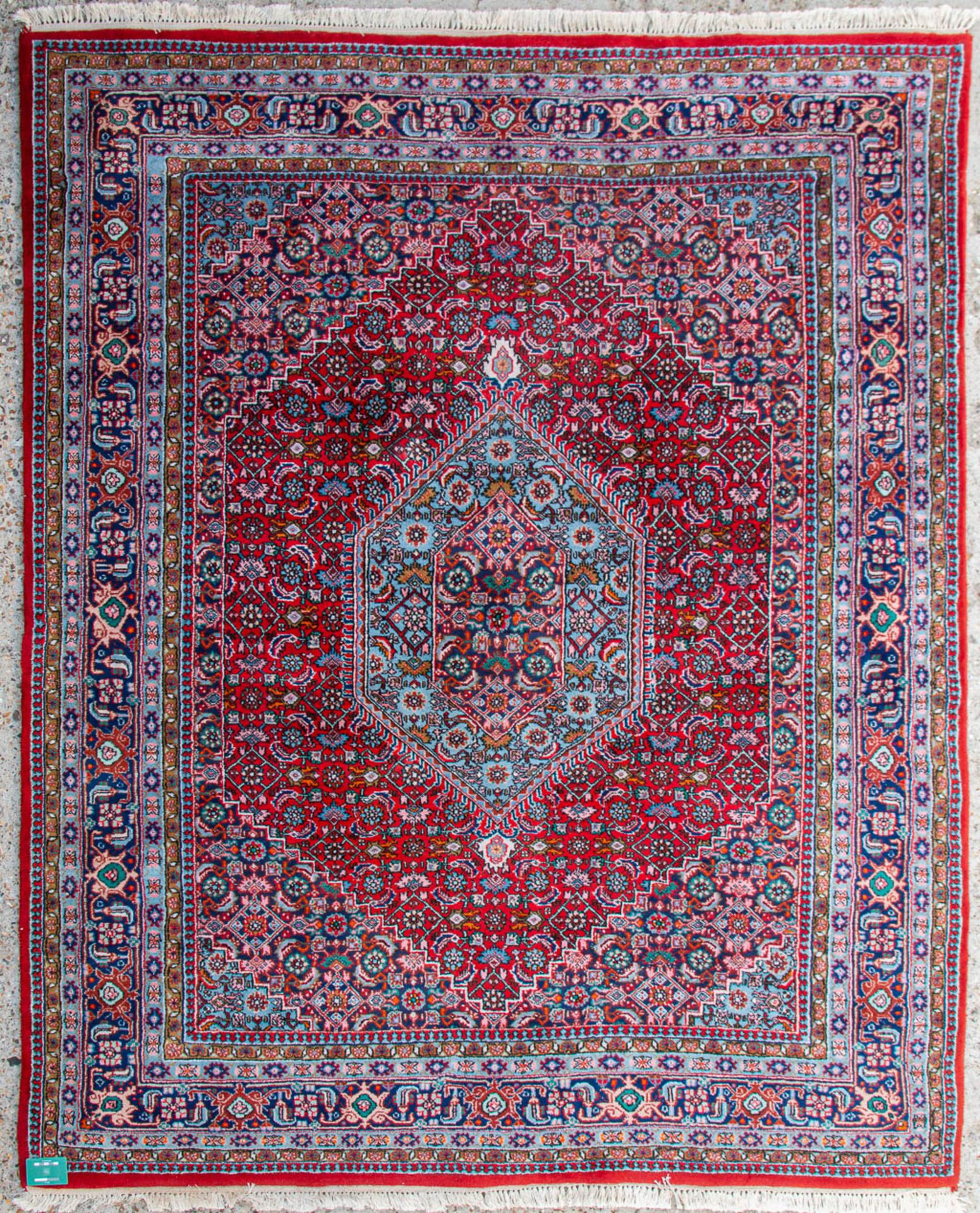 An Oriental hand-made carpet. Bidjar. (243 x 199) (199 x 243 cm) - Image 4 of 7