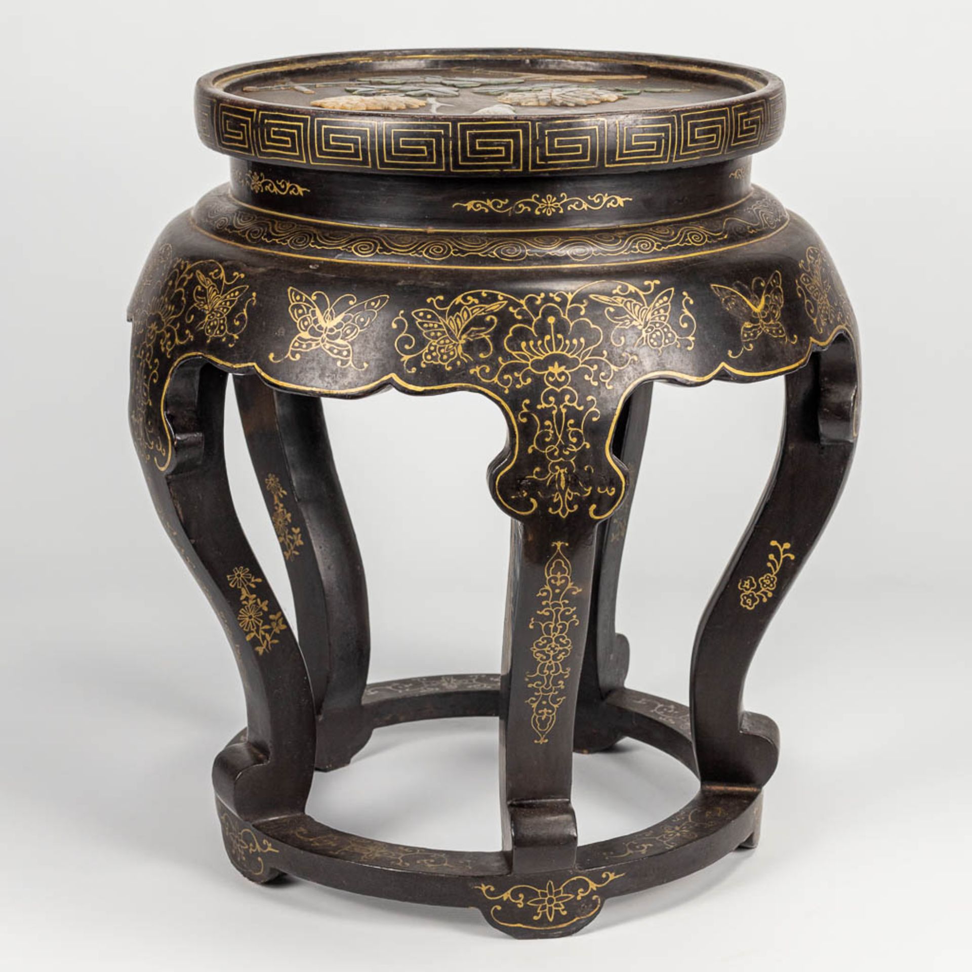 A side table made of hardwood and inlaid with Chinese hardstone - Image 4 of 10