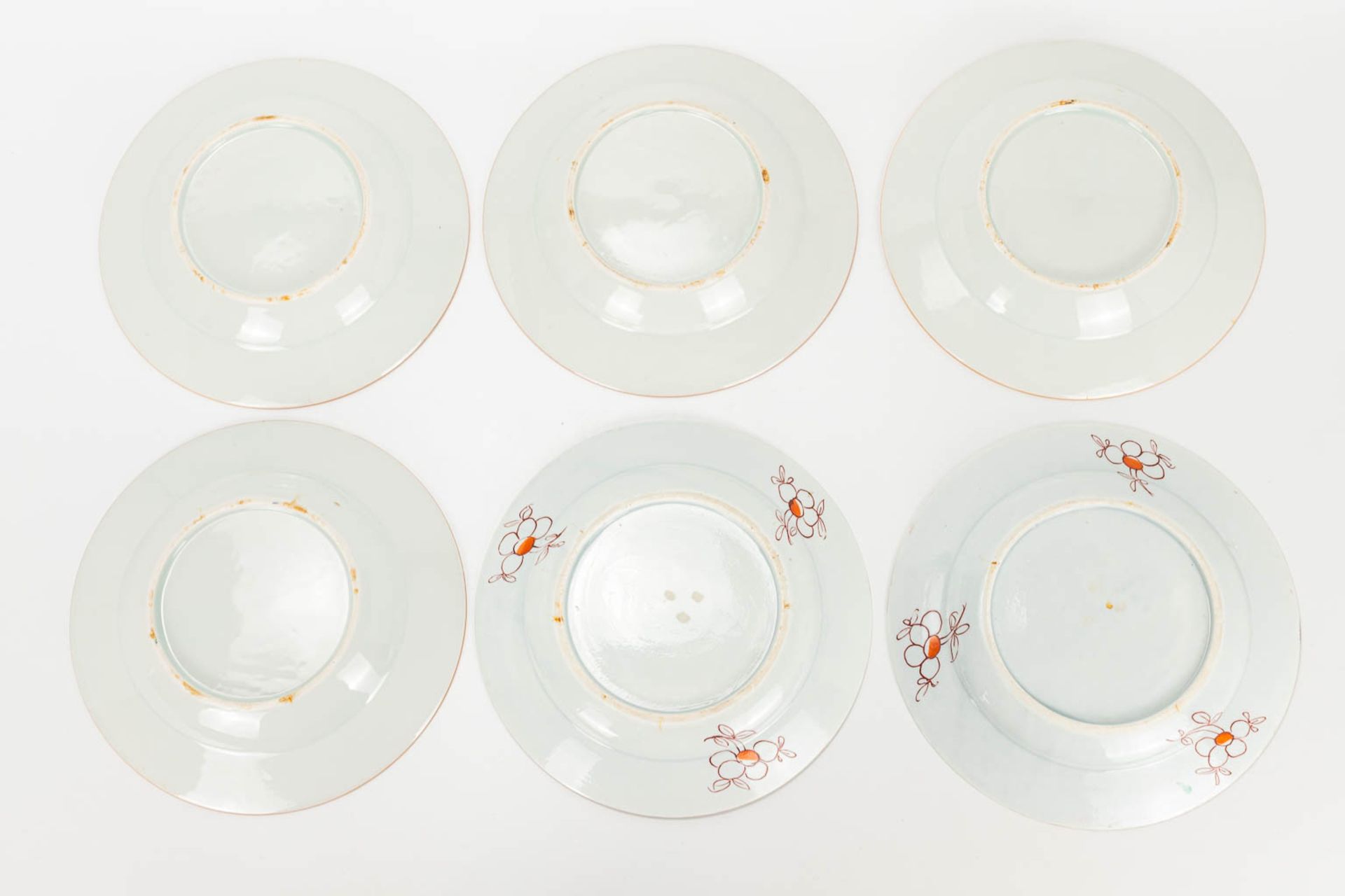 A collection of 6 'Famille Rose' plates made of Chinese porcelain. - Image 2 of 13