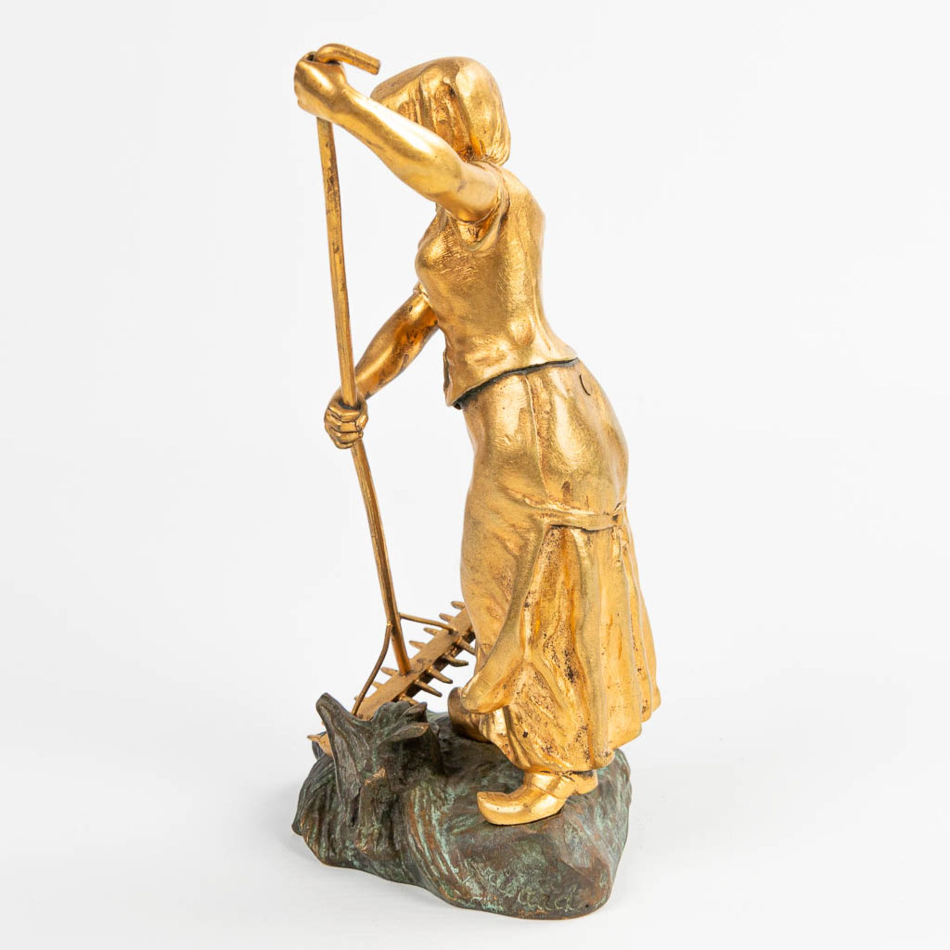 DŽsirŽ GRISARD (1872-?) a gilt bronze statue of a lady. - Image 3 of 10