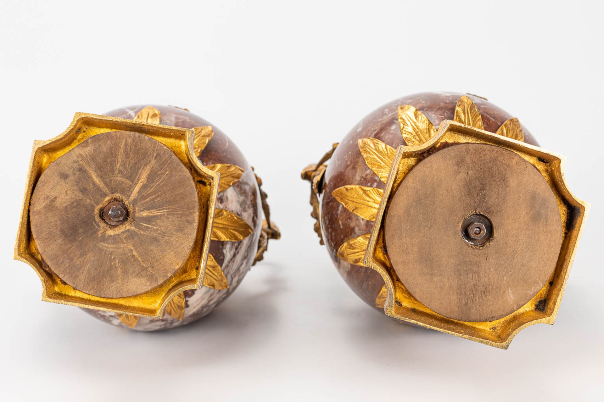 A pair of cassolettes made of marble and mounted with gilt bronze. - Image 4 of 10