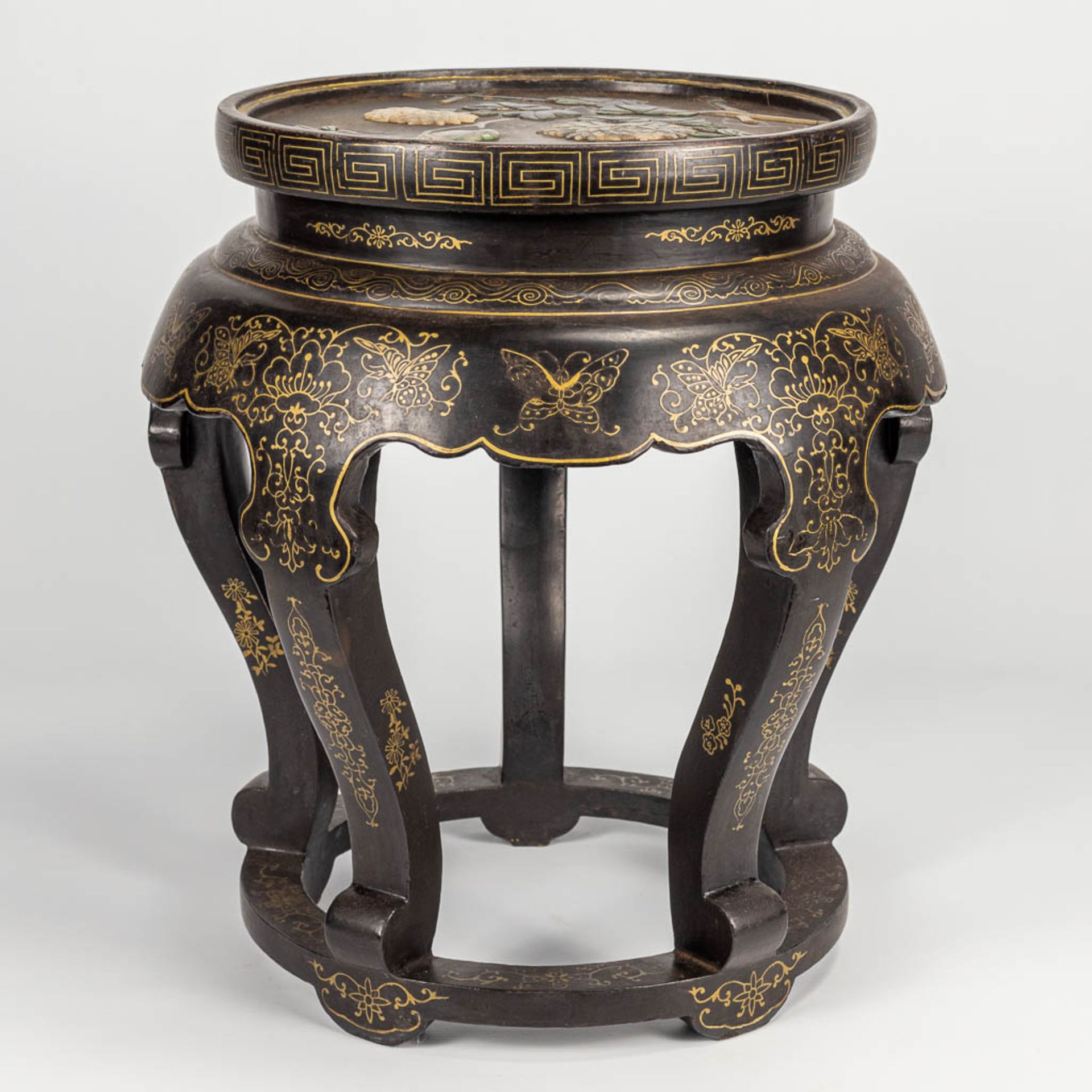 A side table made of hardwood and inlaid with Chinese hardstone - Image 5 of 10