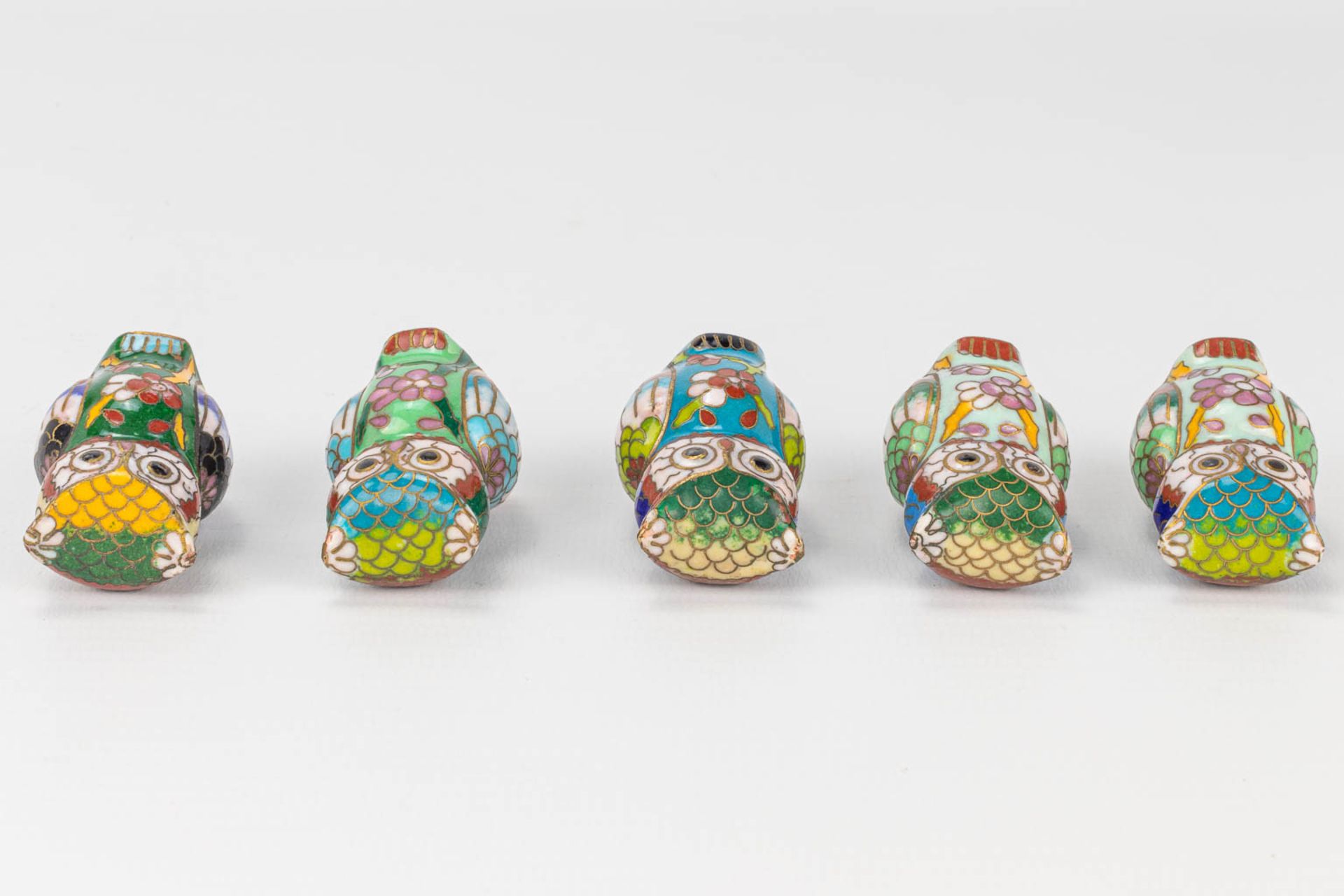 A large collection of Chinese cloisonnŽ bronze items. - Image 8 of 20
