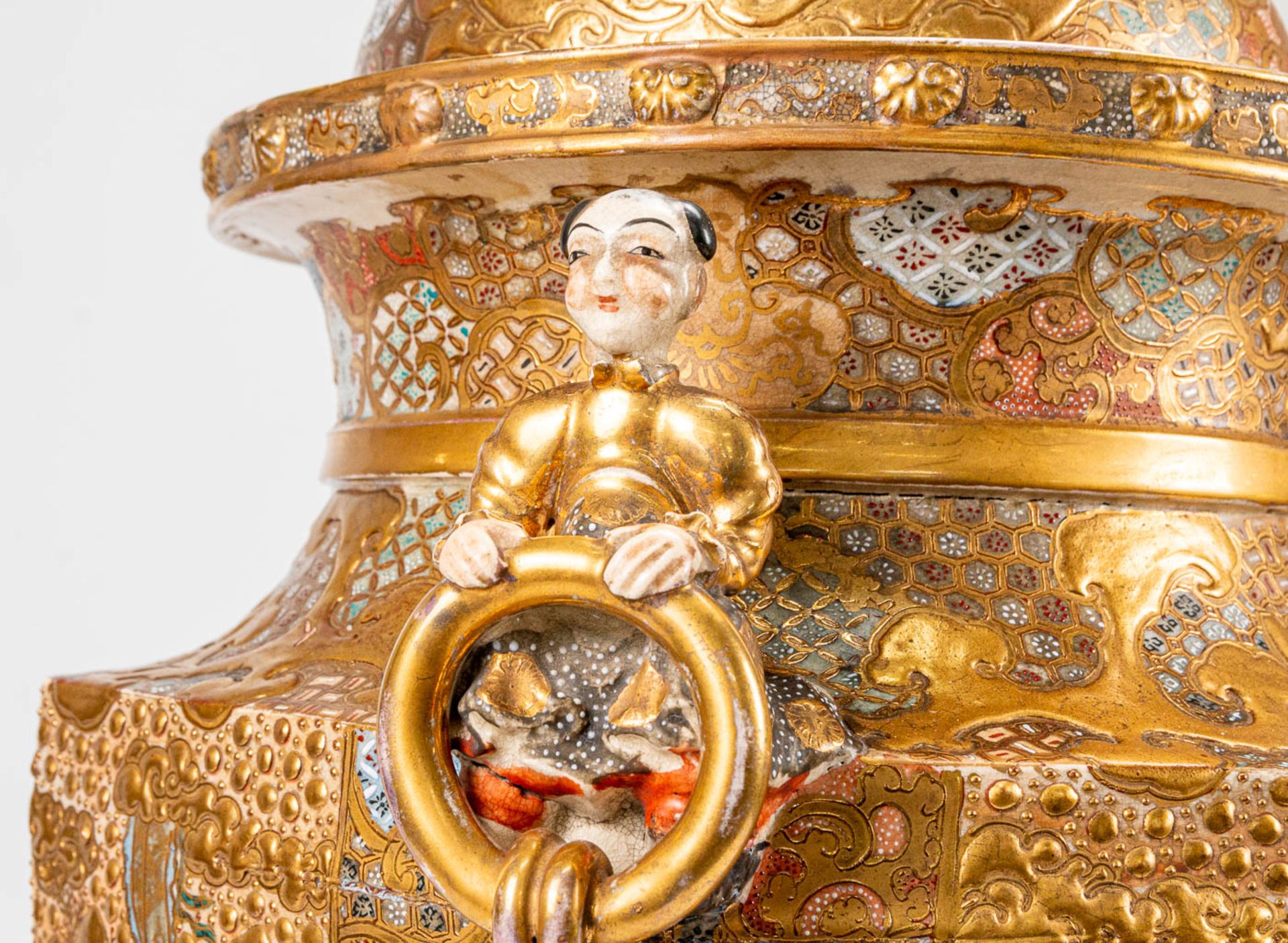 An exceptionally large Satsuma vase with lid on ceramic base, Emperor decor, Japan 19th century. - Image 21 of 31