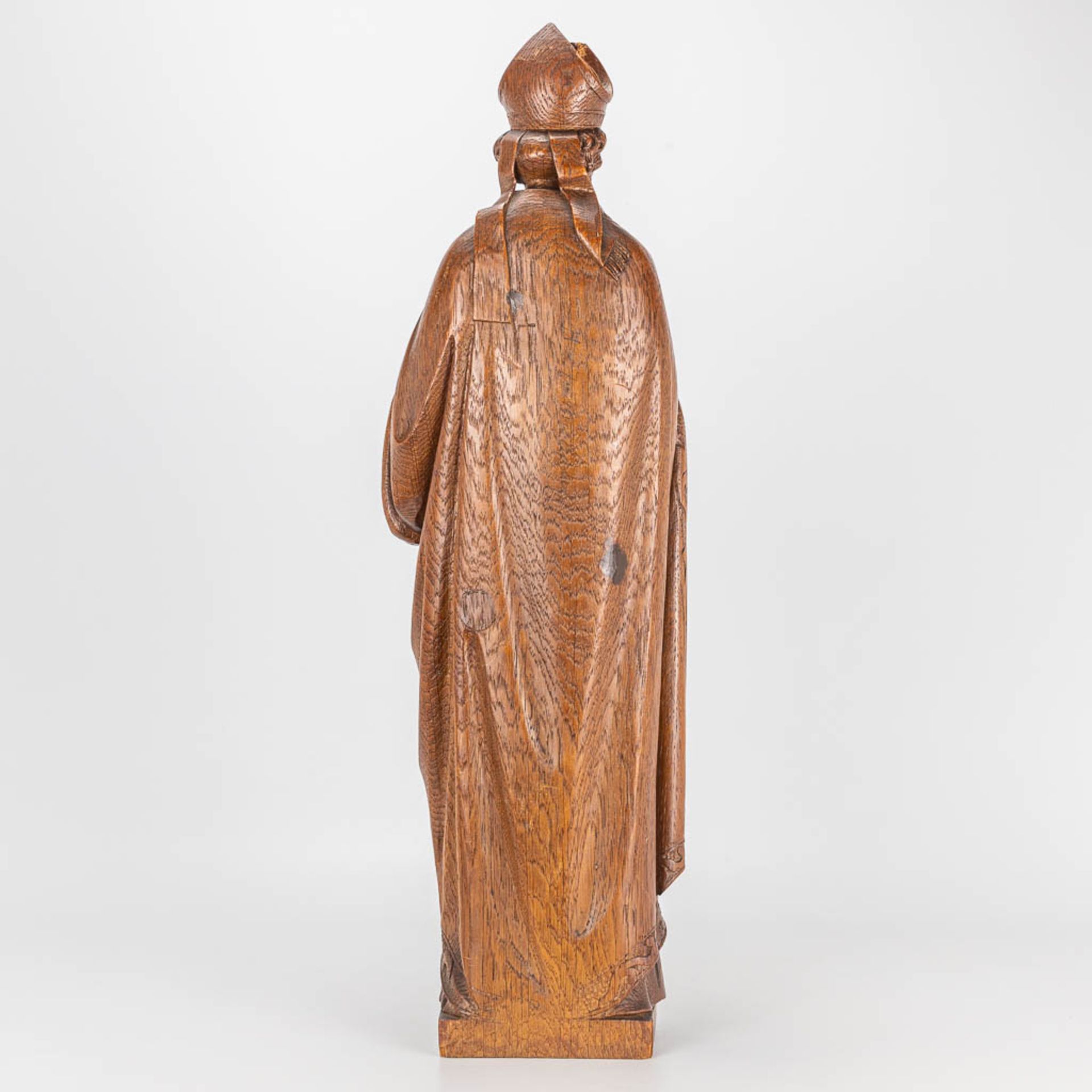 A wood sculpture of Holy Remoldus of Mechelen. - Image 3 of 11