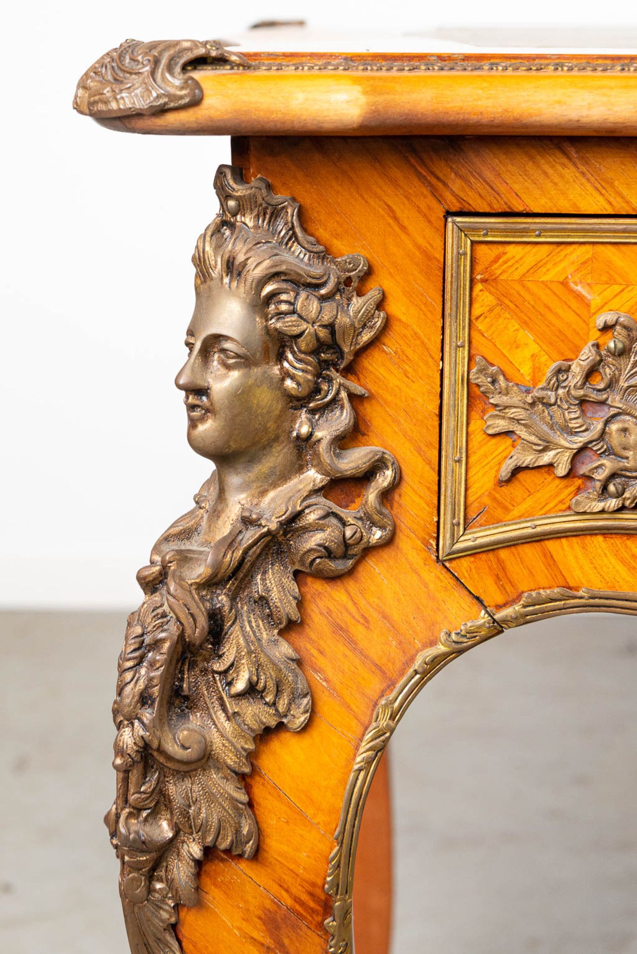 A desk and chair, mounted with bronze in Louis XV style and finished with marquetry bronze and leath - Image 10 of 18