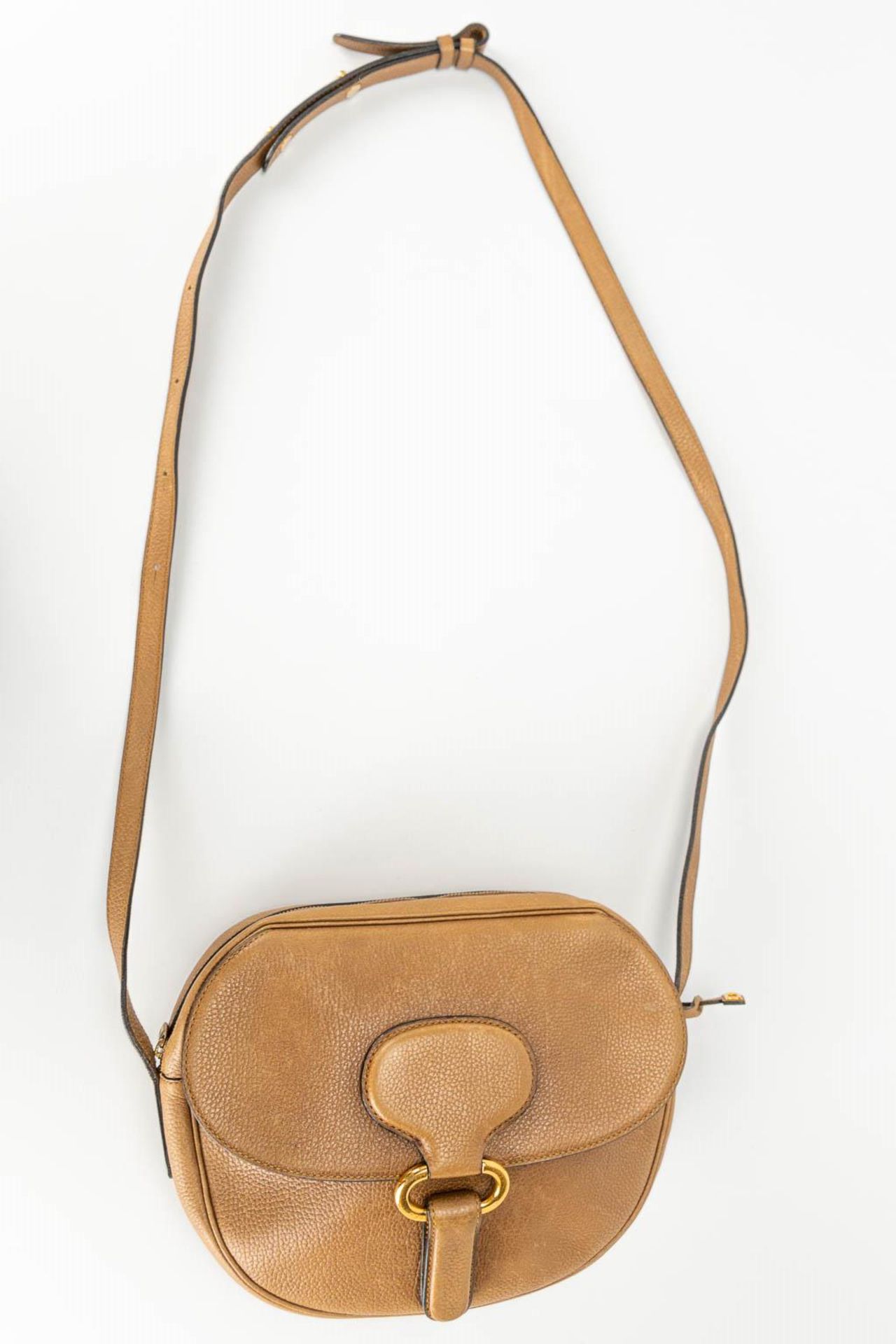 A purse made of brown leather and marked Delvaux - Image 3 of 14