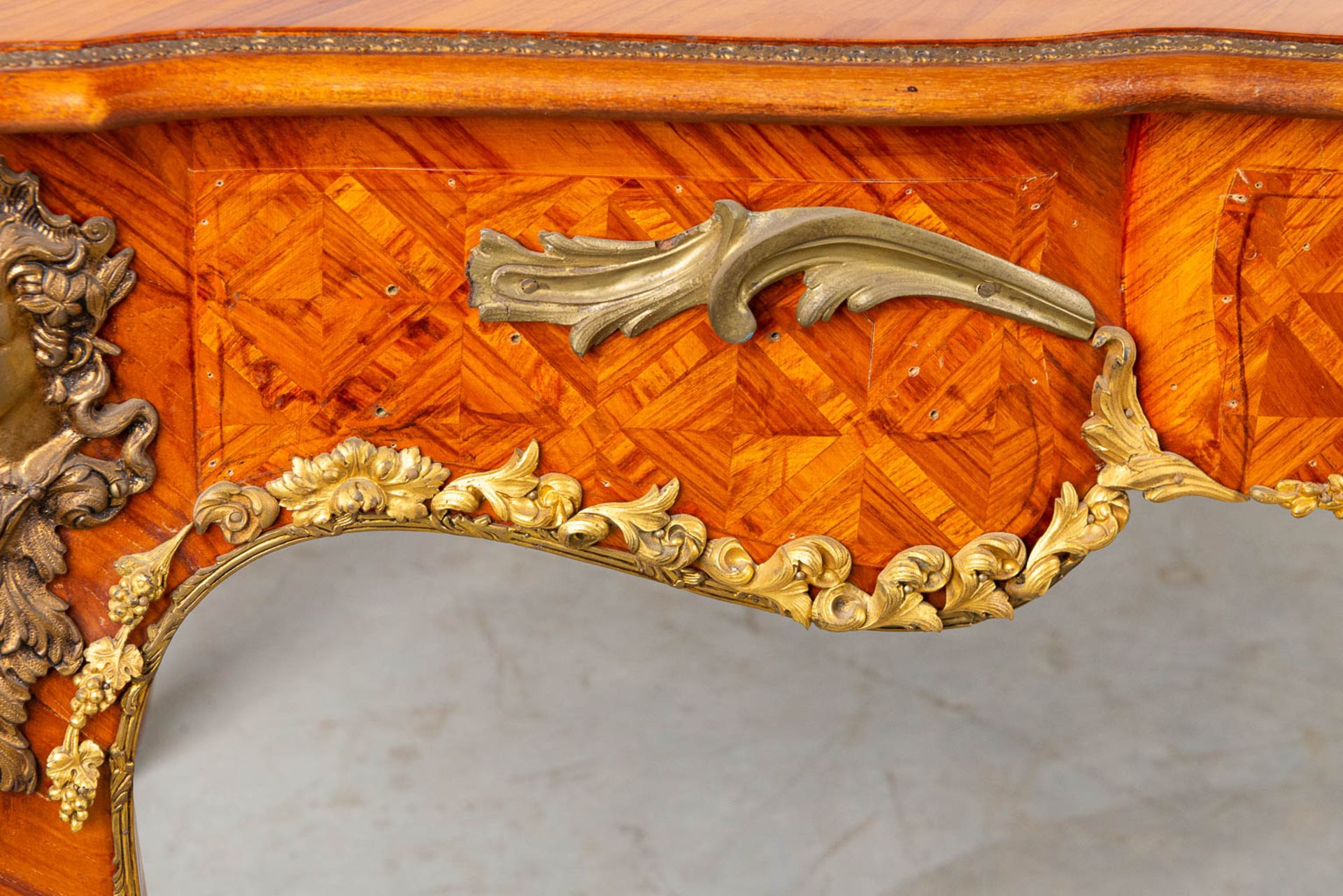 A desk and chair, mounted with bronze in Louis XV style and finished with marquetry bronze and leath - Image 13 of 18