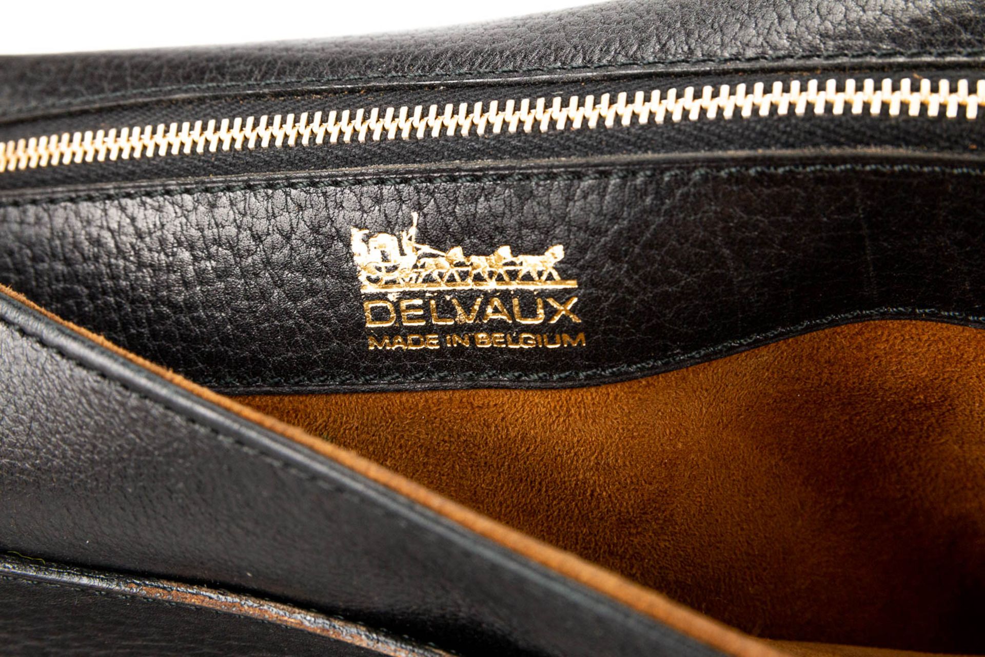 A purse made of black leather and marked Delvaux, with the original mirror. - Image 15 of 15