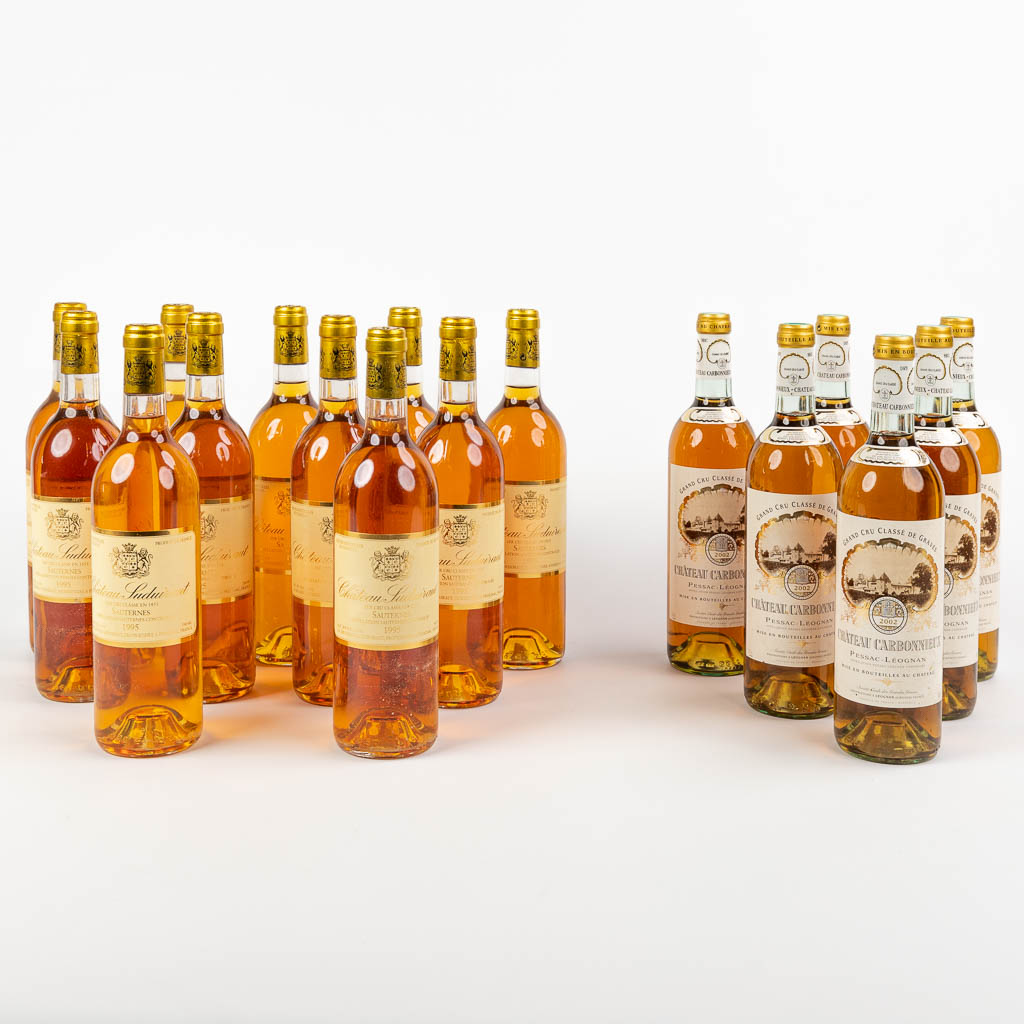 A collection of 15 bottles of Wine Sauternes: 11 x Ch‰teau Suduiraut 1995, 6 x Ch‰teau Carbonnieux 2