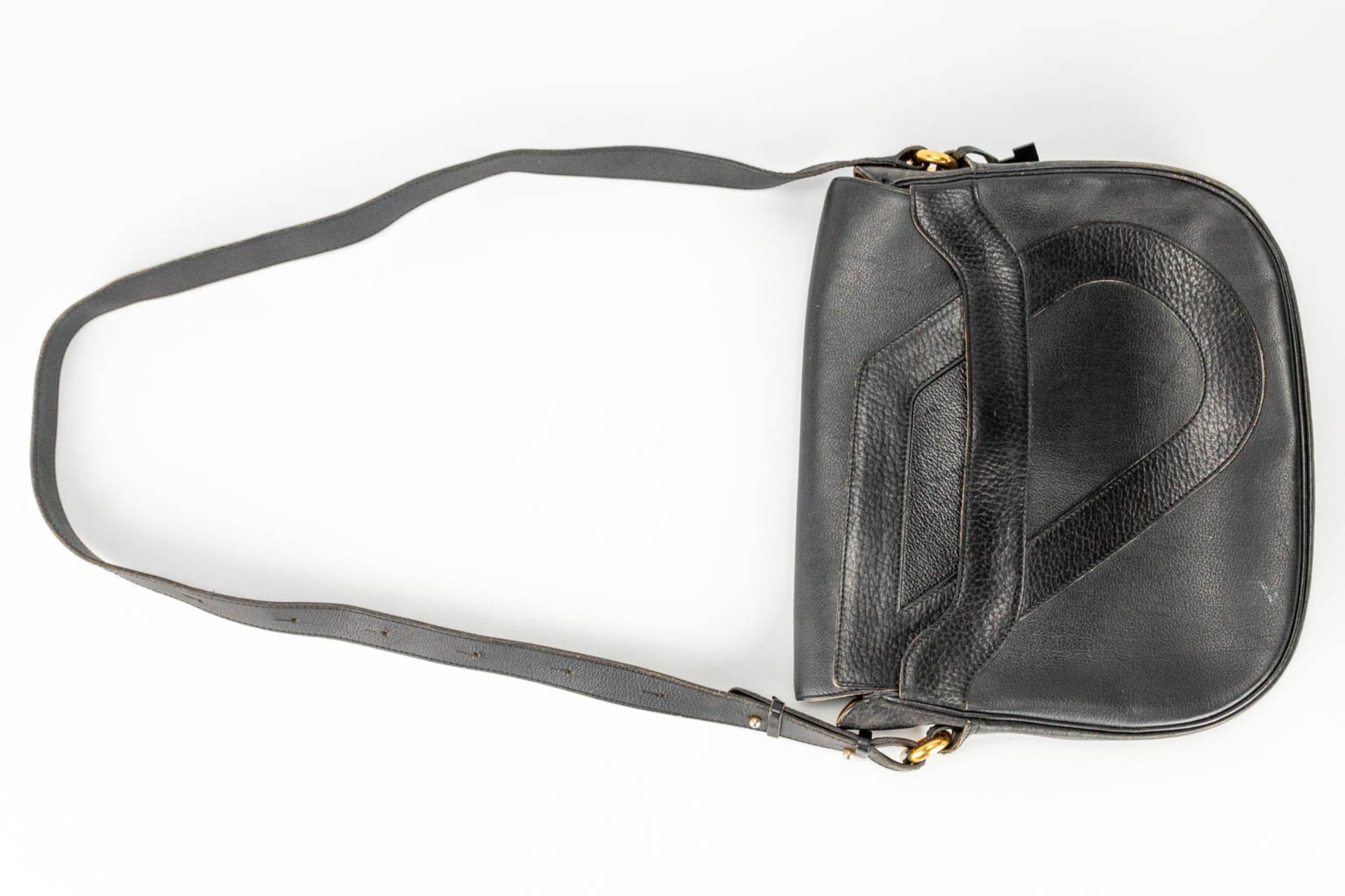 A purse made of black leather and marked Delvaux, with the original mirror. - Image 6 of 15