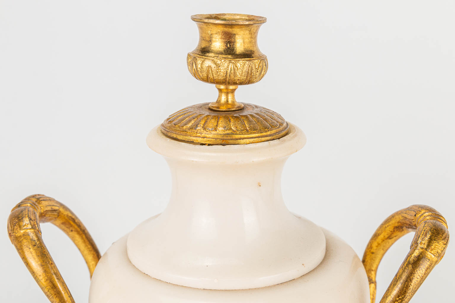 A pair of bronze mounted marble cassolettes en candlesticks. - Image 12 of 12