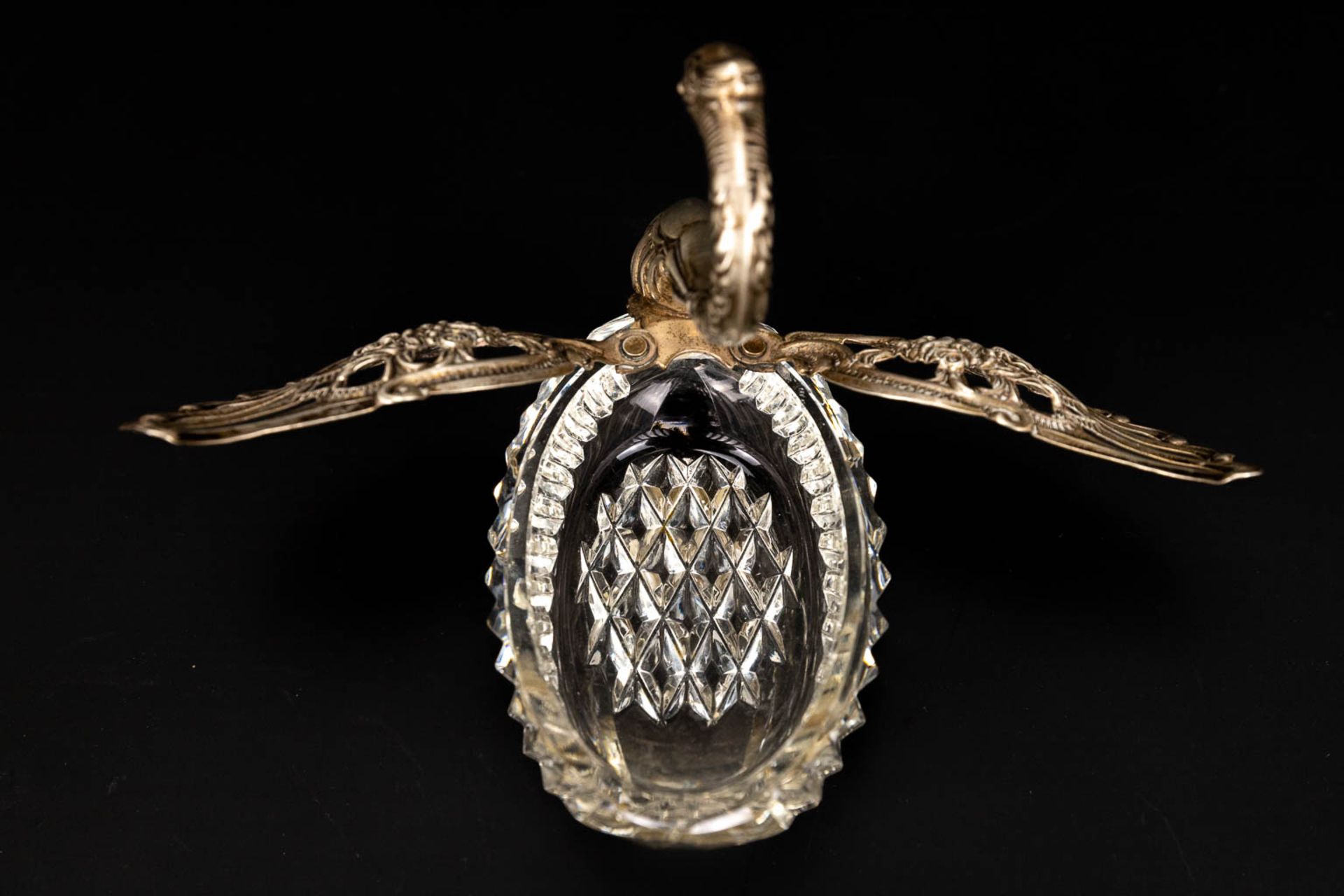 A collection of 3 sugar pots in the shape of a swan, made of crystal and solid silver. - Image 3 of 13