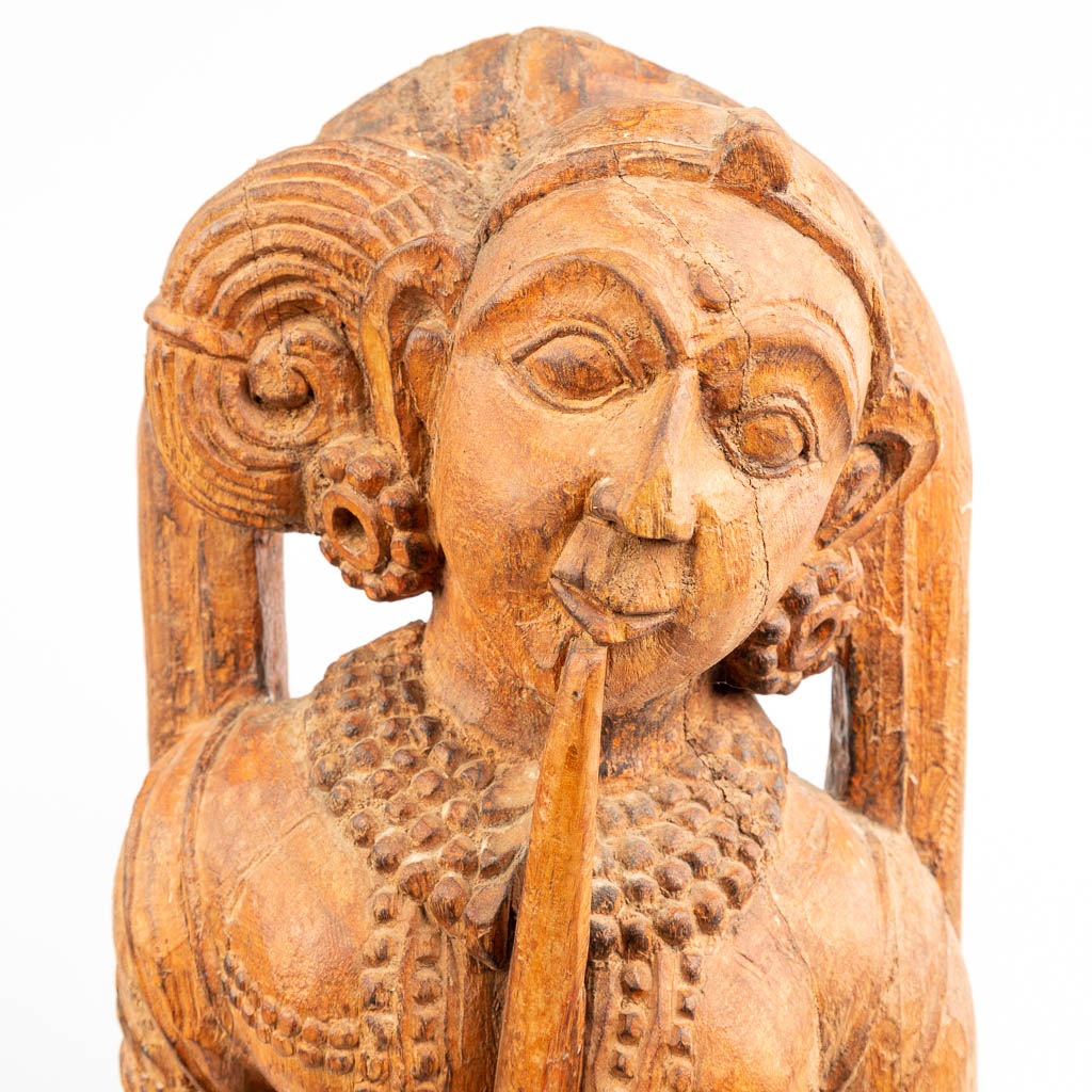 A statue made of sculptured hardwood, probably made in Indonesia. - Image 8 of 10