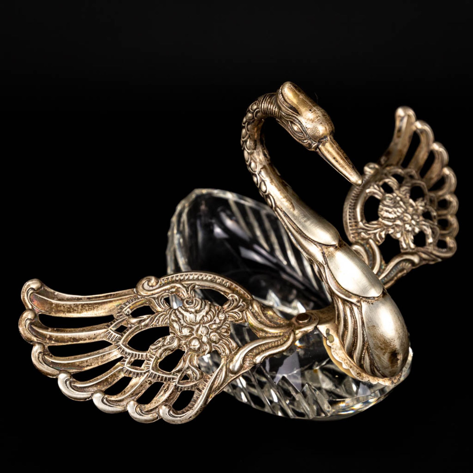 A collection of 3 sugar pots in the shape of a swan, made of crystal and solid silver. - Image 5 of 13