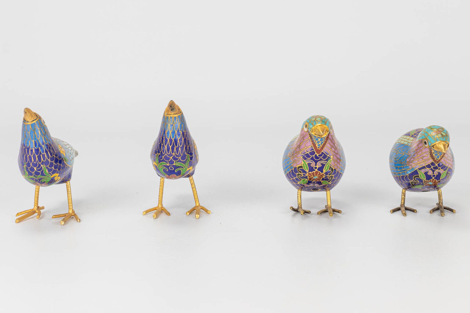 A large collection of Chinese cloisonnŽ bronze items. - Image 4 of 20