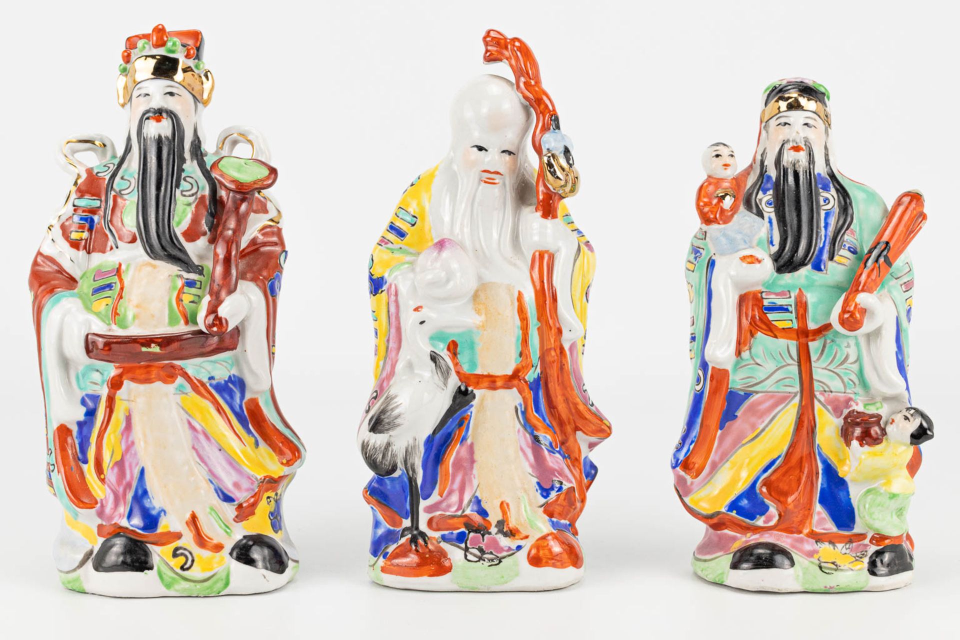 A collection of items made of Chinese porcelain, a teapot, and 3 wise men - Image 14 of 15