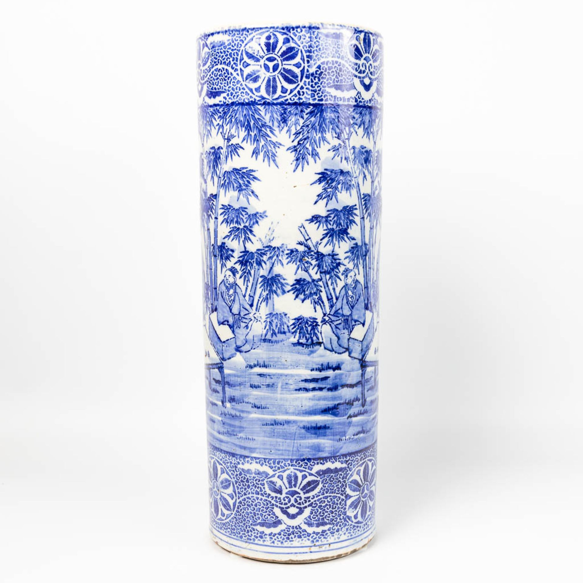 A vase made of Chinese Porcelain and decorated with a blue-white garden view. - Image 8 of 12