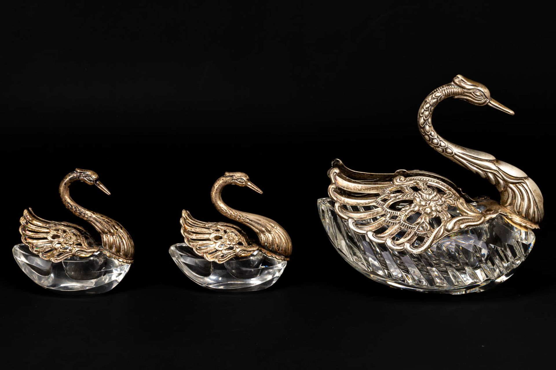 A collection of 3 sugar pots in the shape of a swan, made of crystal and solid silver. - Image 6 of 13