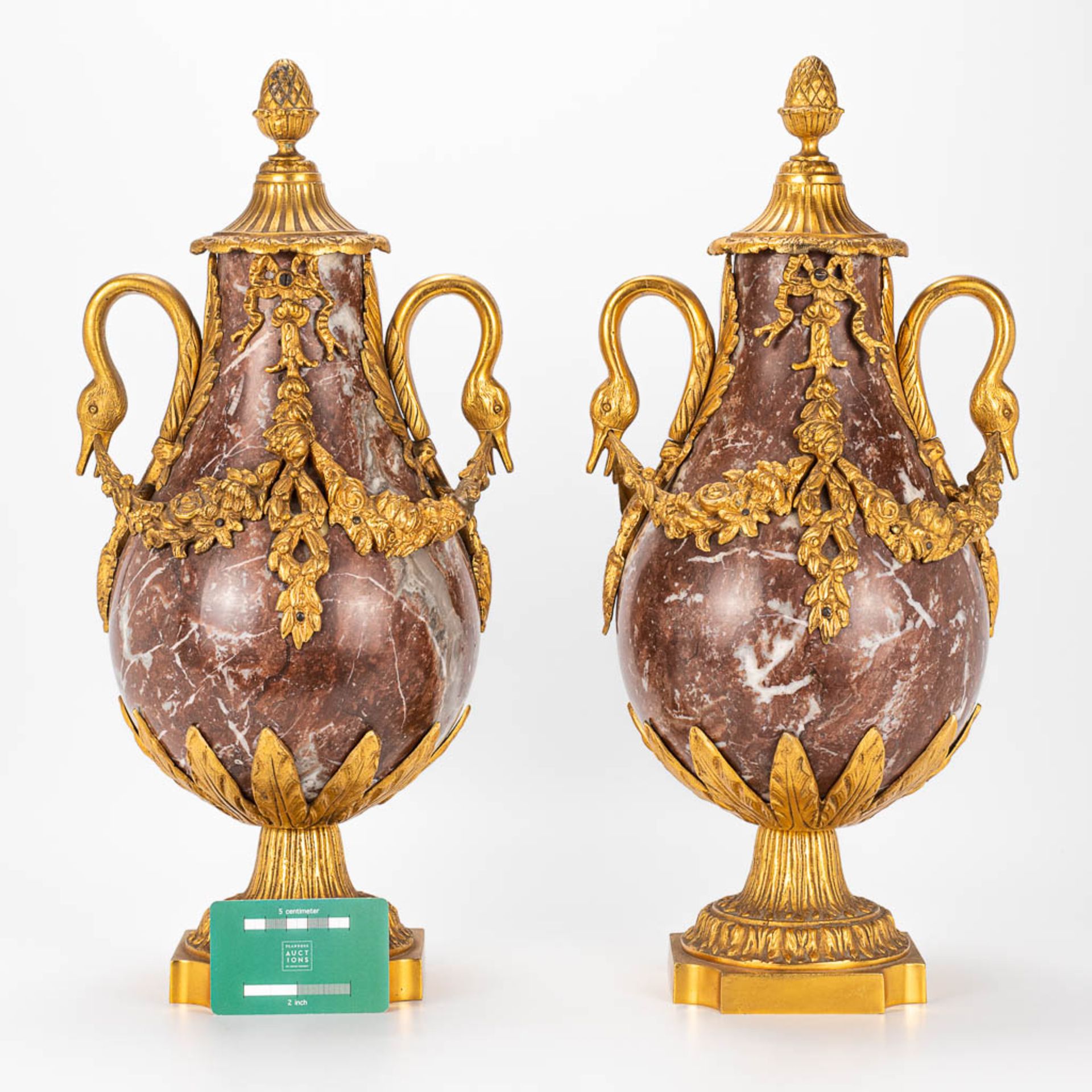 A pair of cassolettes made of marble and mounted with gilt bronze. - Image 5 of 10