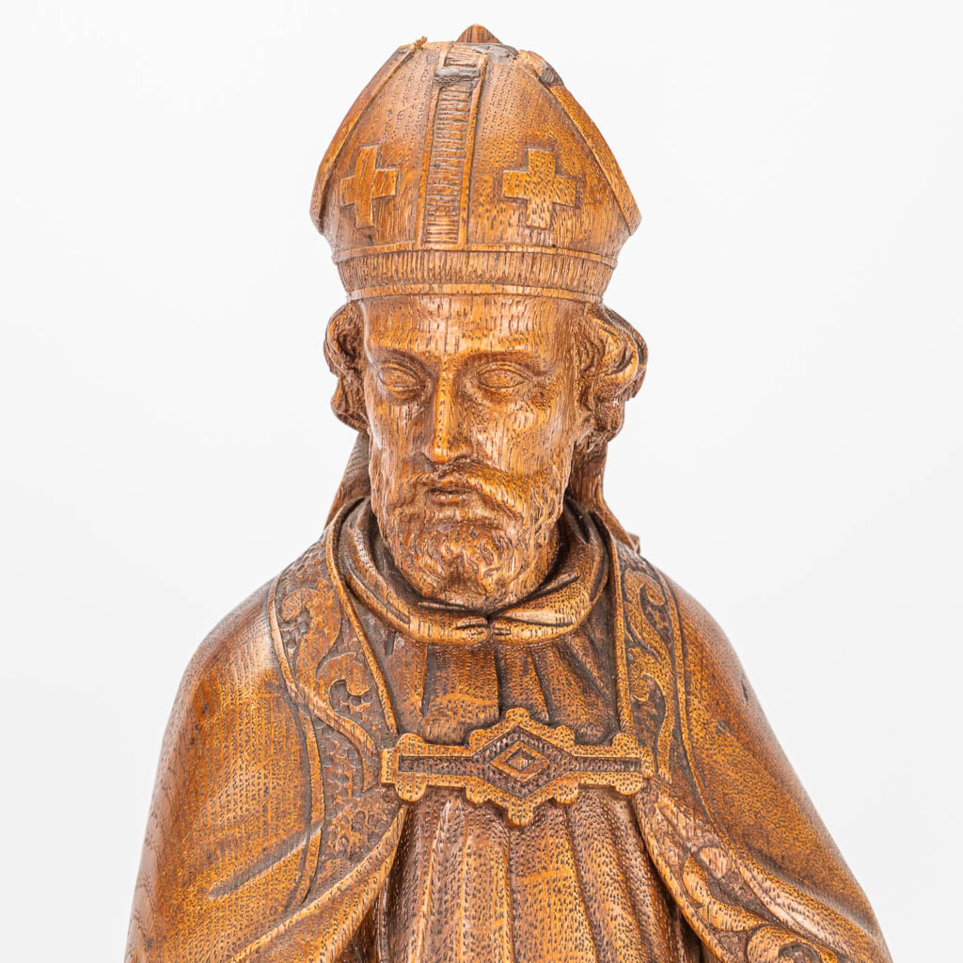 A wood sculpture of Holy Remoldus of Mechelen. - Image 9 of 11