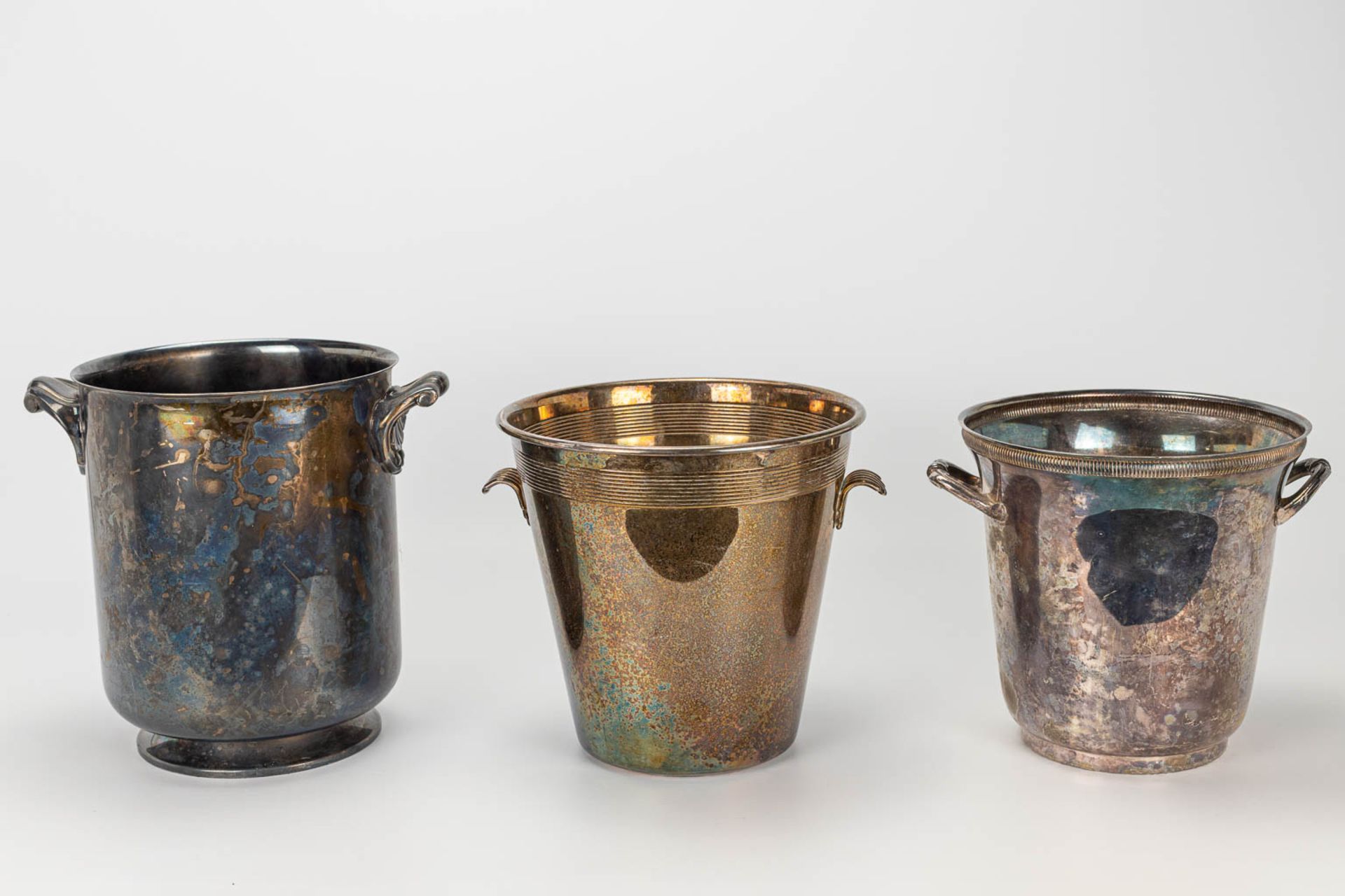 A collection of 3 silver plated champagne buckets, of which one is marked Christofle. - Image 7 of 15