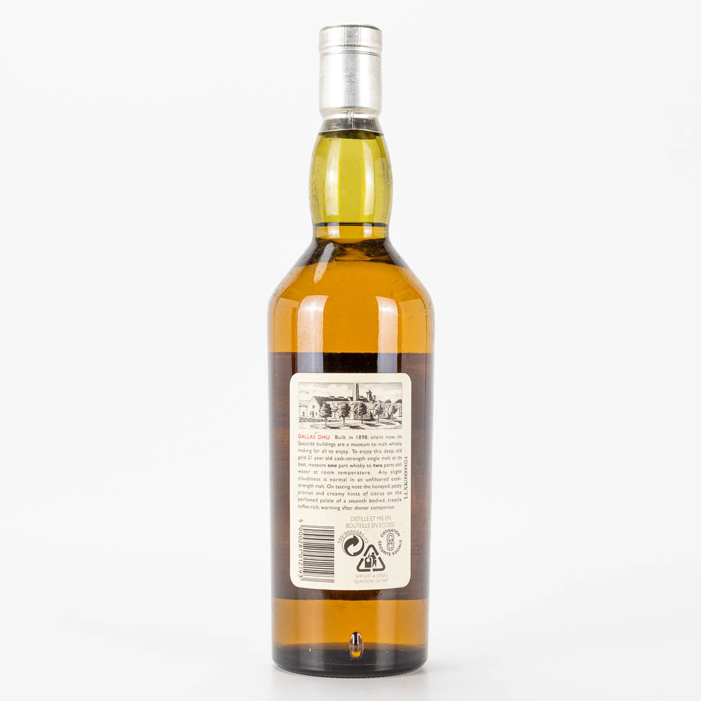 A bottle of Dallas Dhu Single Malt Scotch Whisky, 1975. 61,9%vol, bottle no. 5136. - Image 2 of 7