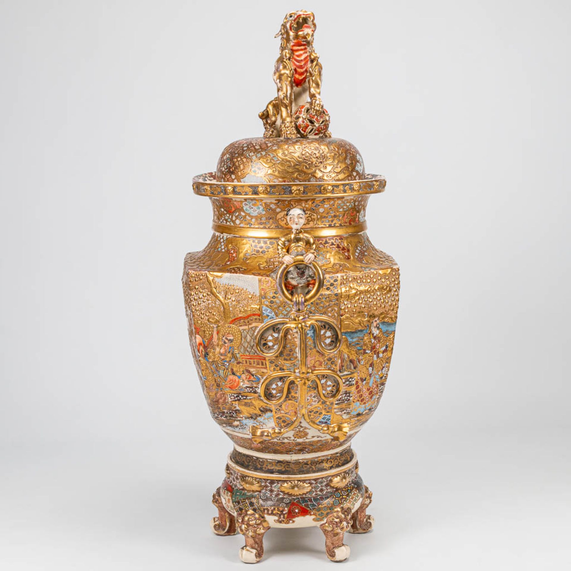 An exceptionally large Satsuma vase with lid on ceramic base, Emperor decor, Japan 19th century. - Image 6 of 31