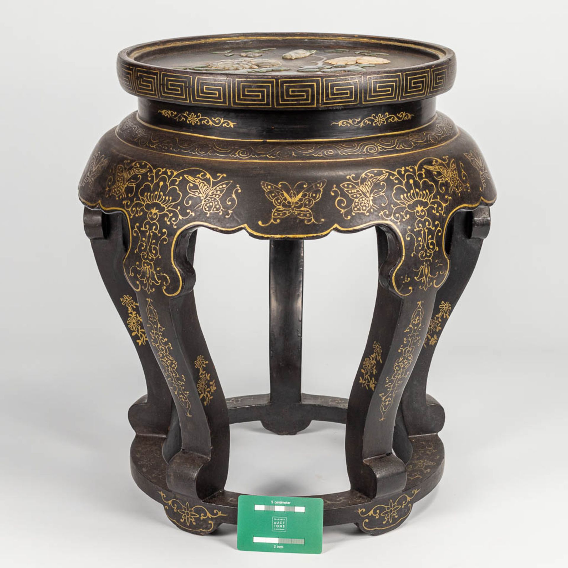 A side table made of hardwood and inlaid with Chinese hardstone - Image 6 of 10