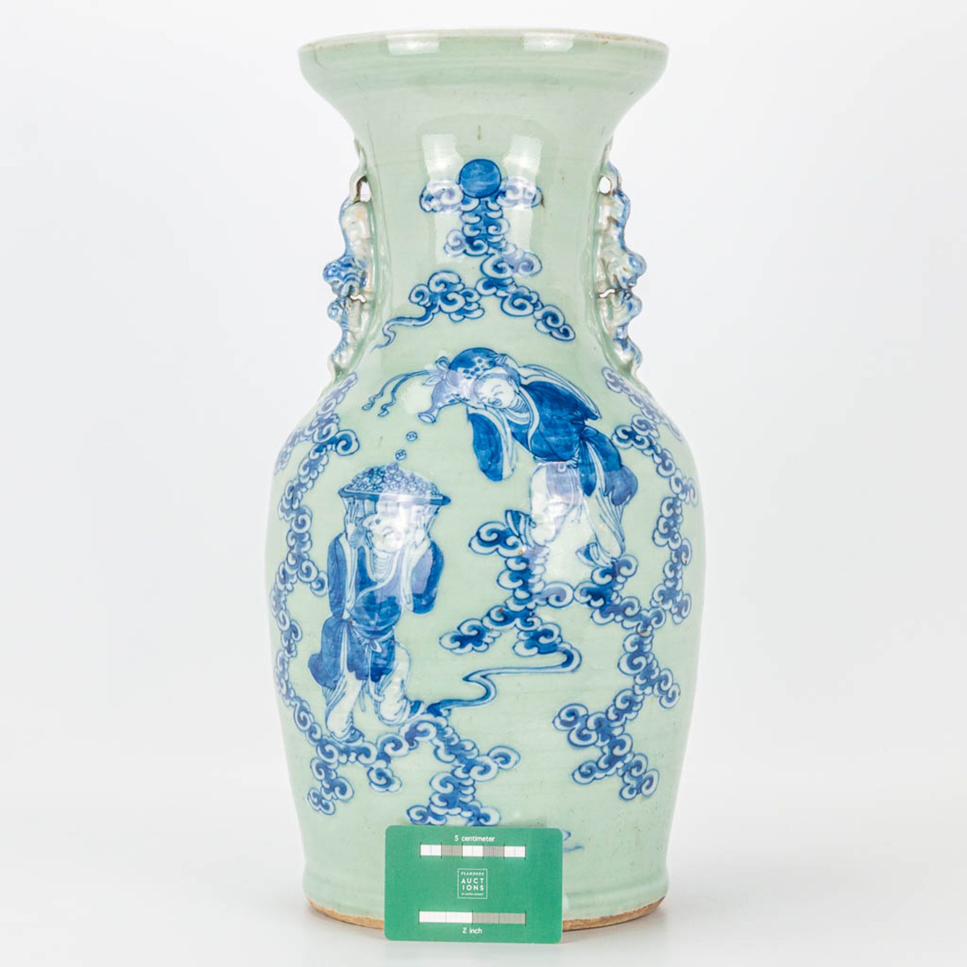 A vase made of Chinese porcelain with a blue-white decor. 19th/20th century. - Image 8 of 14