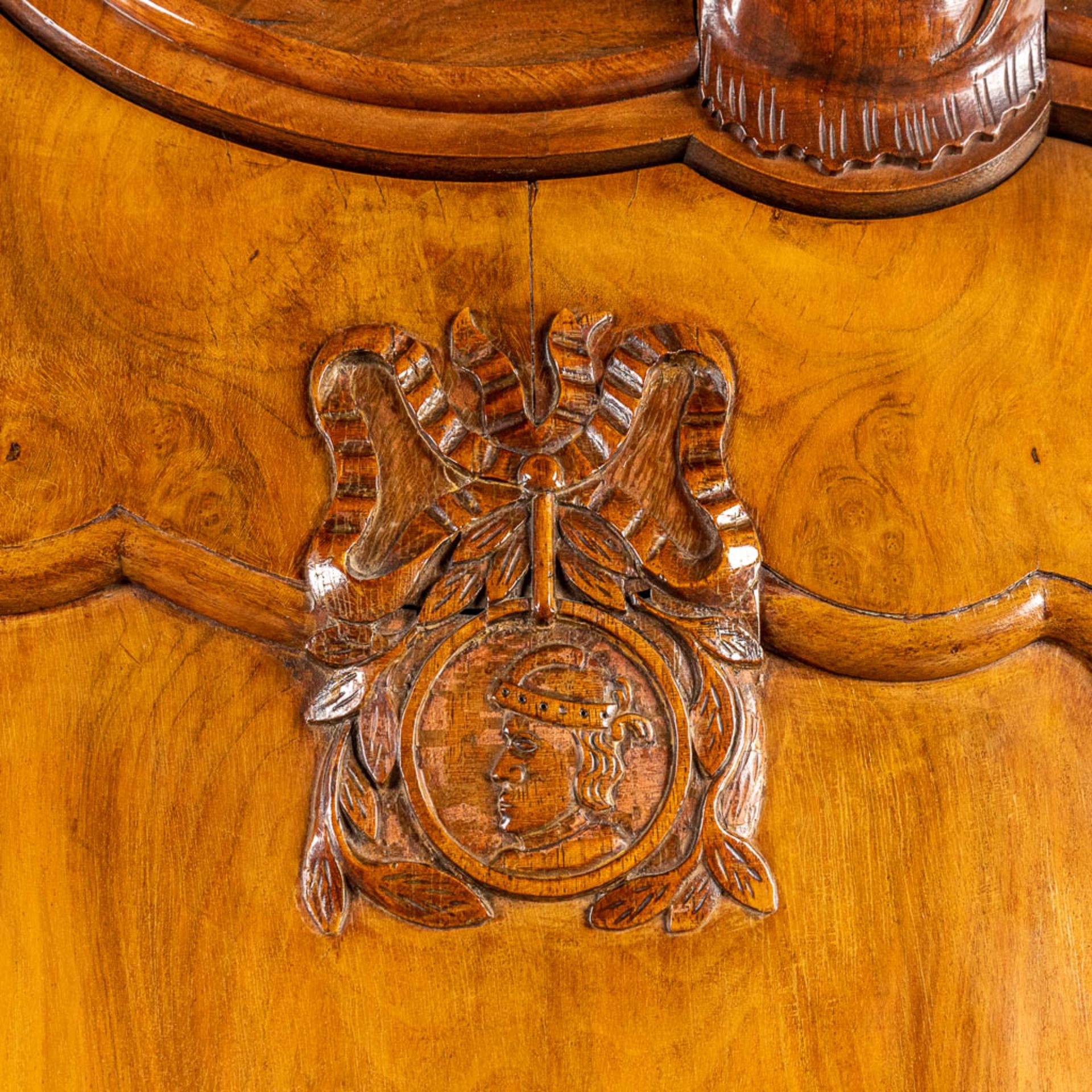 A Dutch cabinet decorated with medallions and wood sculptures - Image 10 of 16