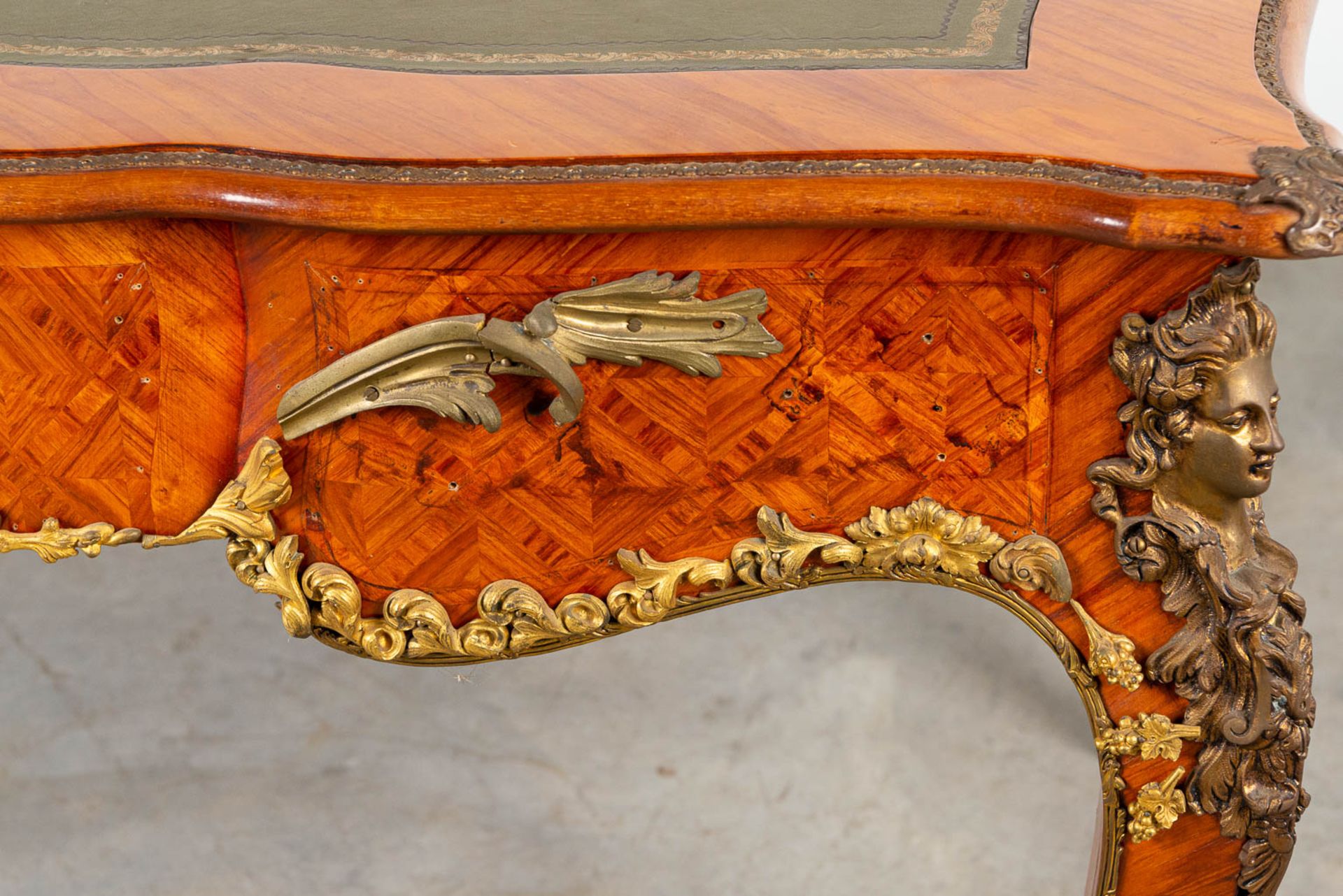 A desk and chair, mounted with bronze in Louis XV style and finished with marquetry bronze and leath - Image 14 of 18