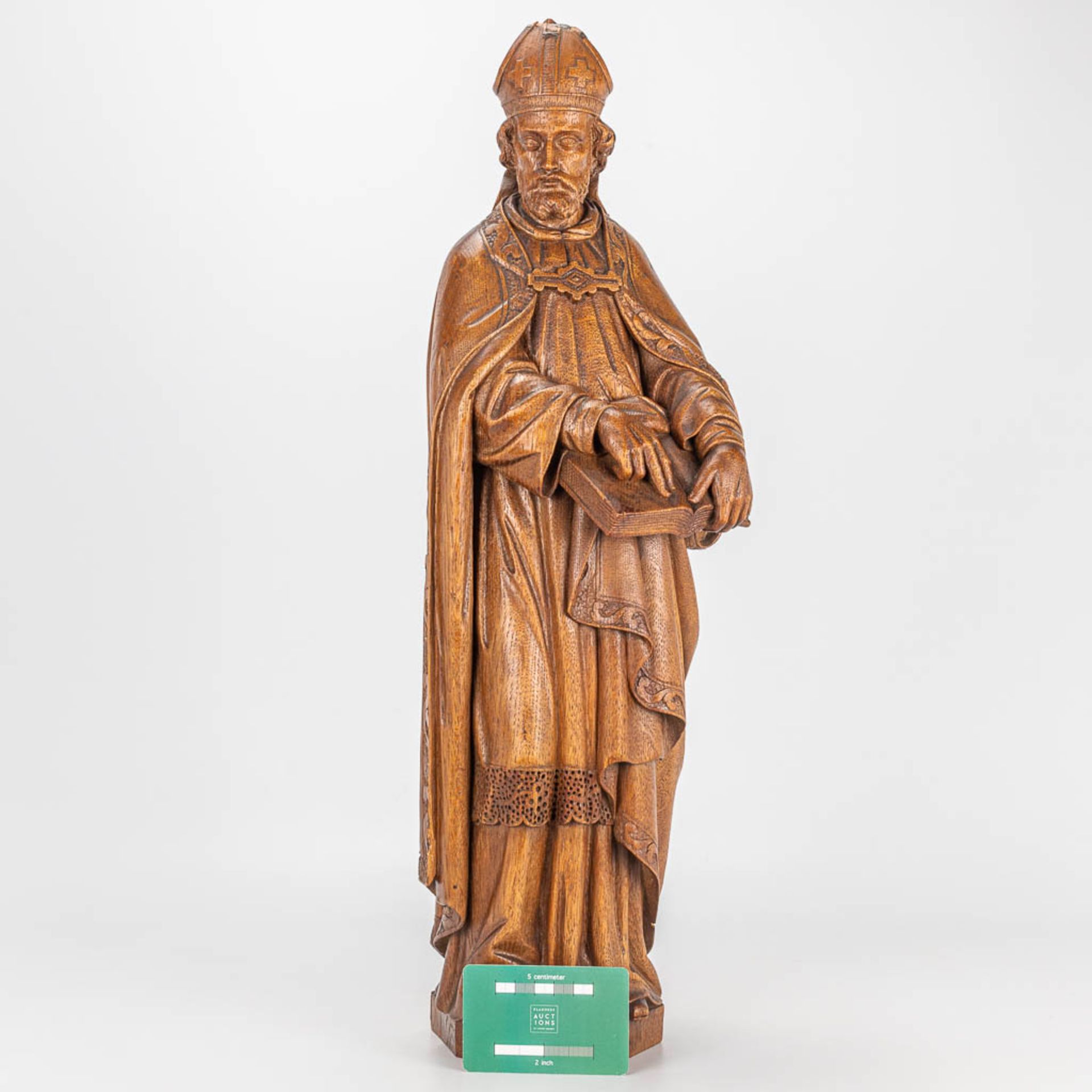 A wood sculpture of Holy Remoldus of Mechelen. - Image 4 of 11