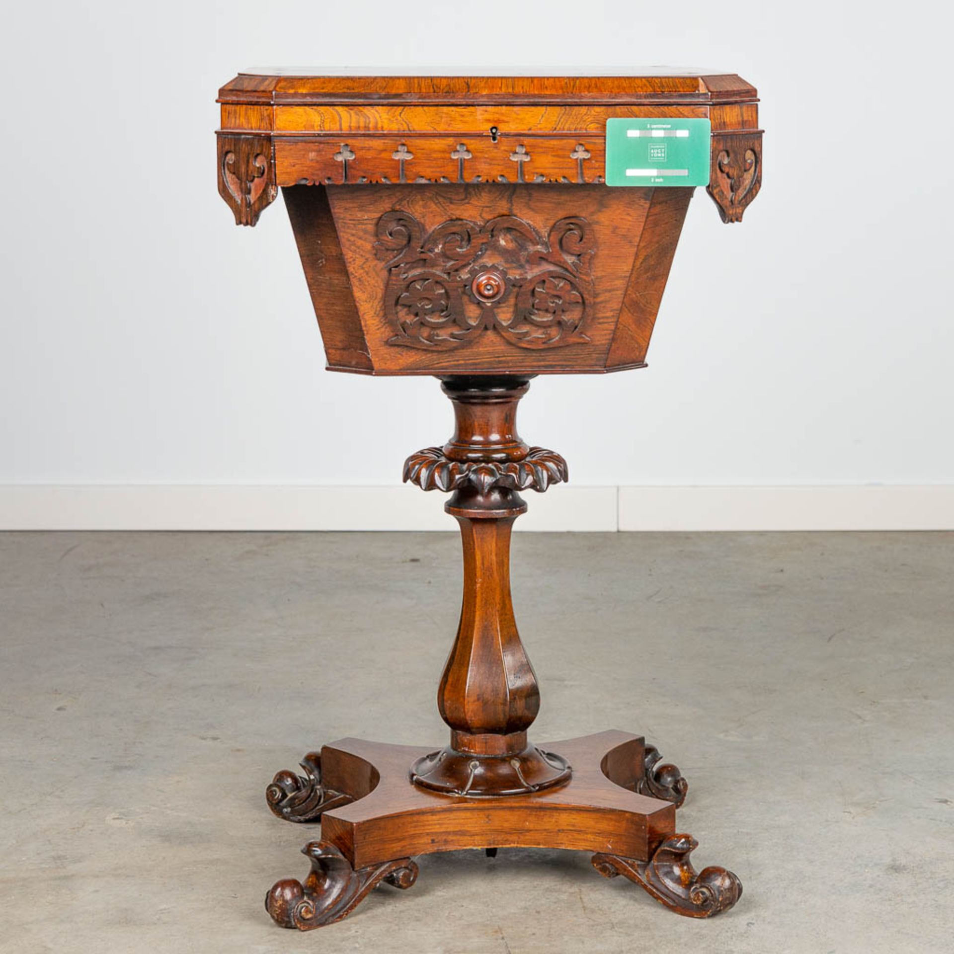 An antique sewing table 'Tricoteuse' decorated with wood sculptures. - Image 6 of 9