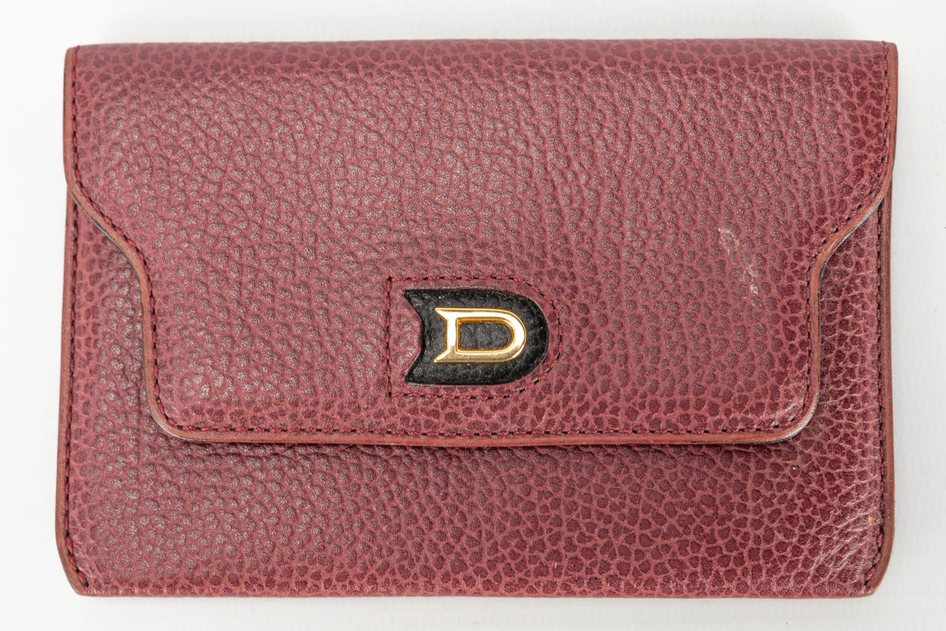 A collection of 3 ladies wallets made of leather and marked Delvaux - Image 11 of 14