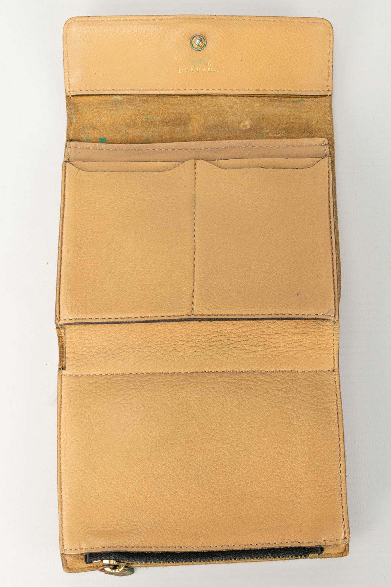 A collection of 3 ladies wallets made of leather and marked Delvaux - Image 6 of 14
