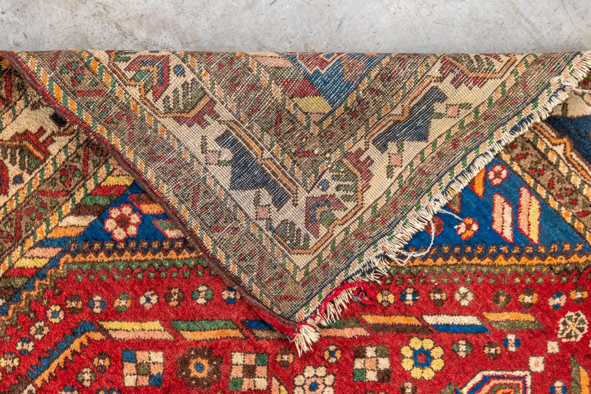 An Oriental hand-made carpet. Klardasht. (205 x 152 cm) - Image 4 of 6