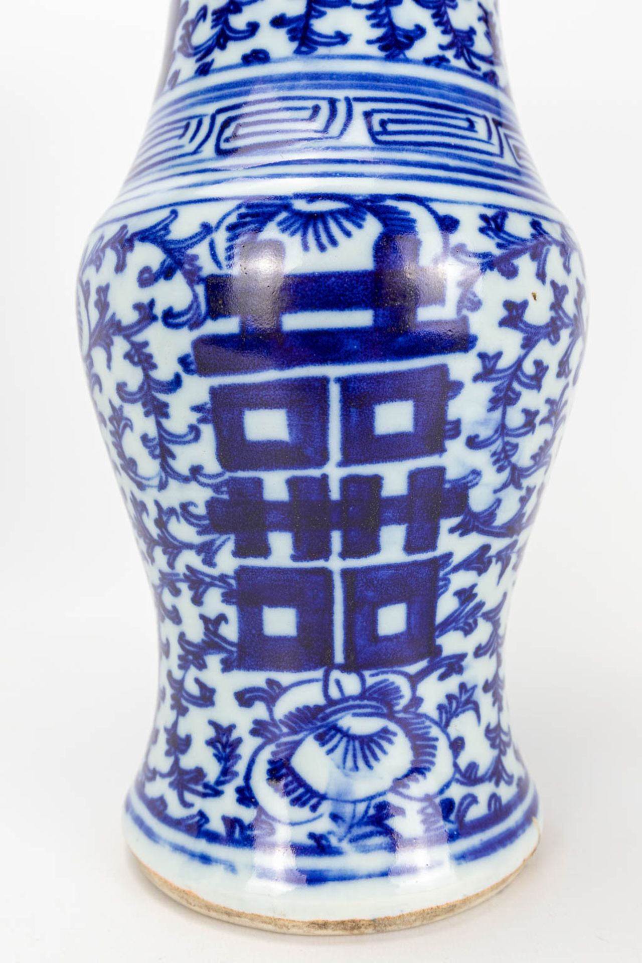 A pair of vases made of Chinese blue-white porcelain with 'Double Xi-sign' symbols of happiness. - Image 7 of 13