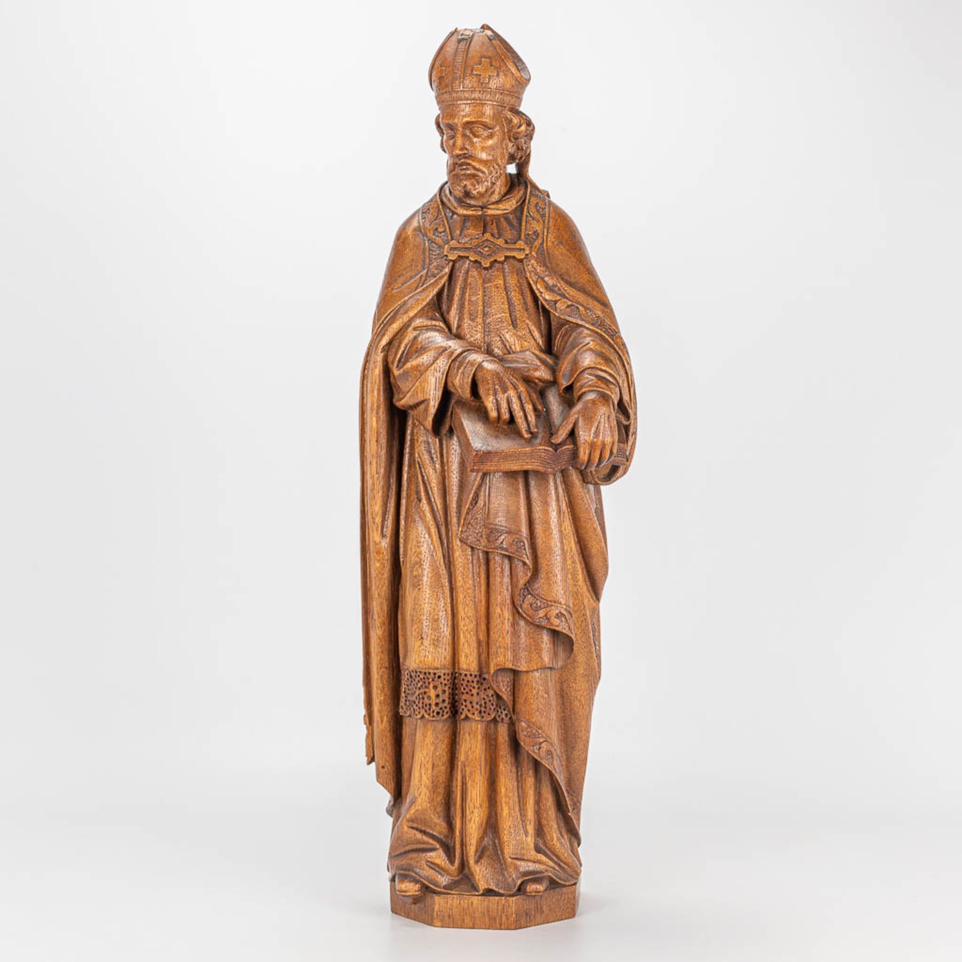 A wood sculpture of Holy Remoldus of Mechelen.