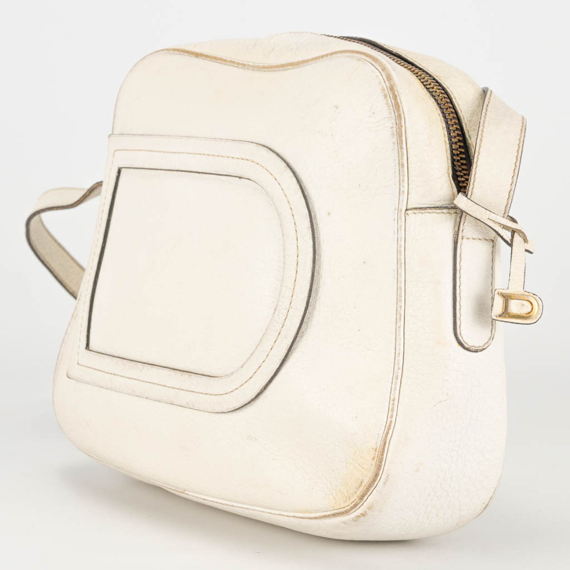 A purse made of white leather and marked Delvaux - Image 4 of 14